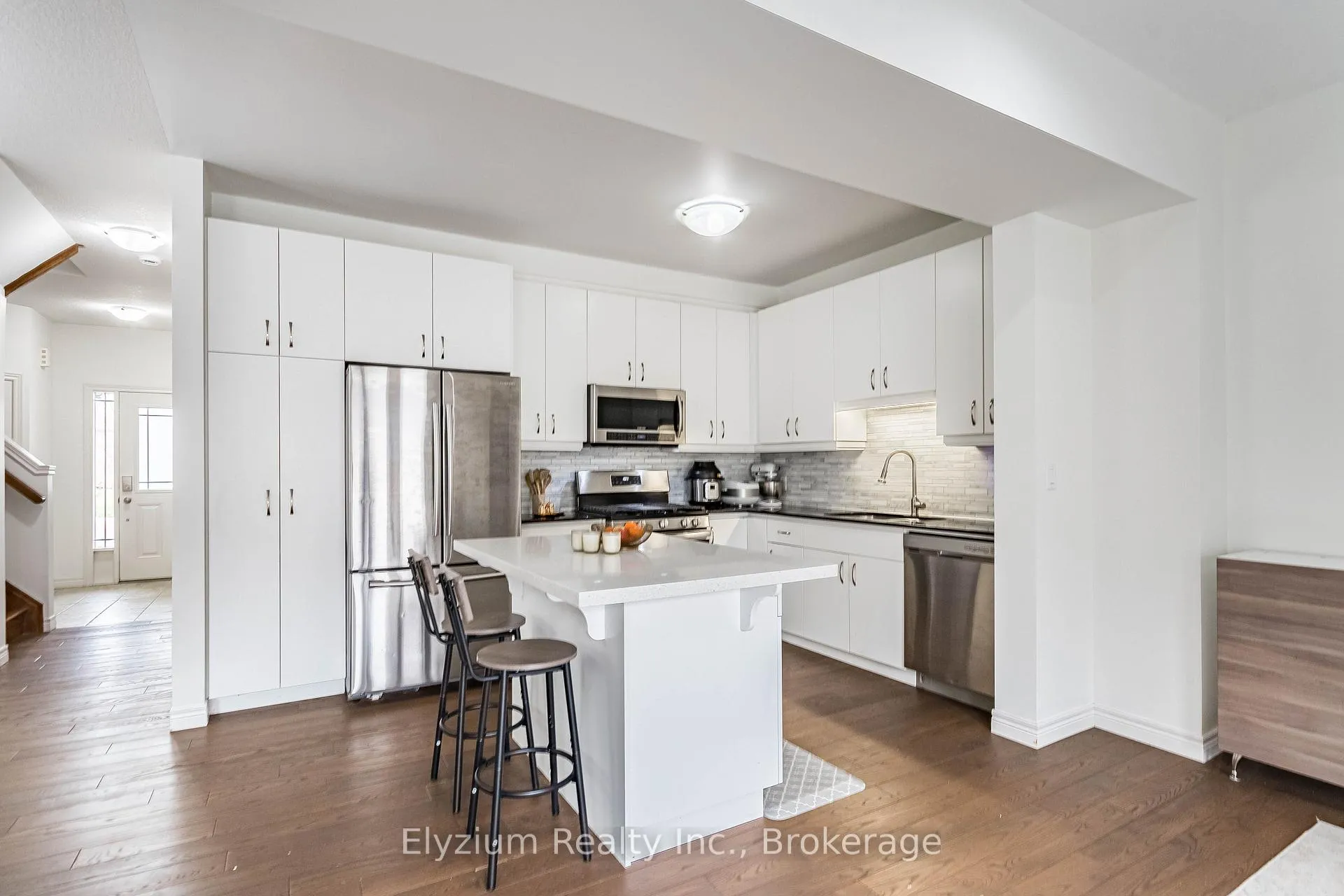 Photo 19 of 6 Ambrose Avenue, Hamilton, Vincent — HOMEH