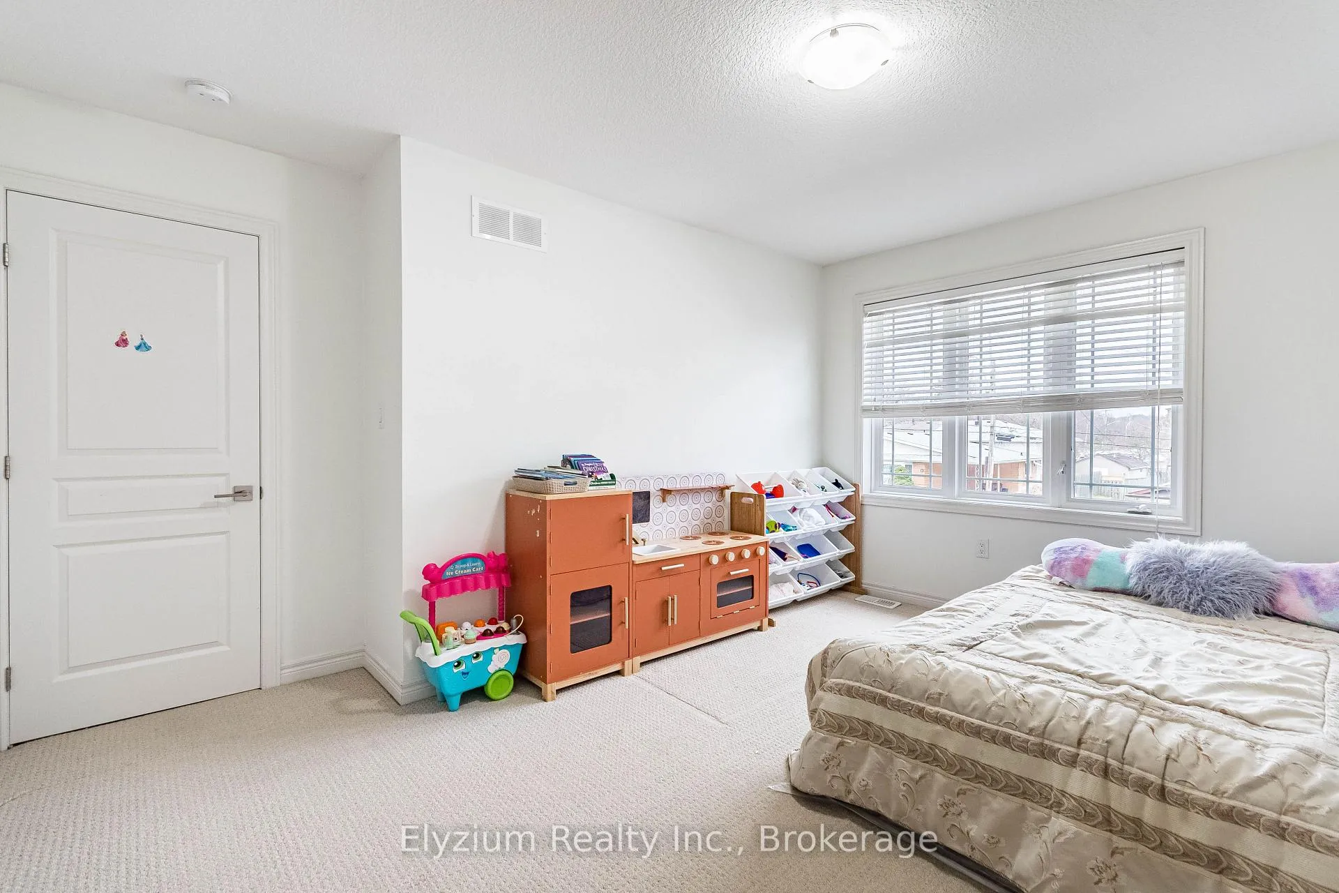 Photo 29 of 6 Ambrose Avenue, Hamilton, Vincent — HOMEH