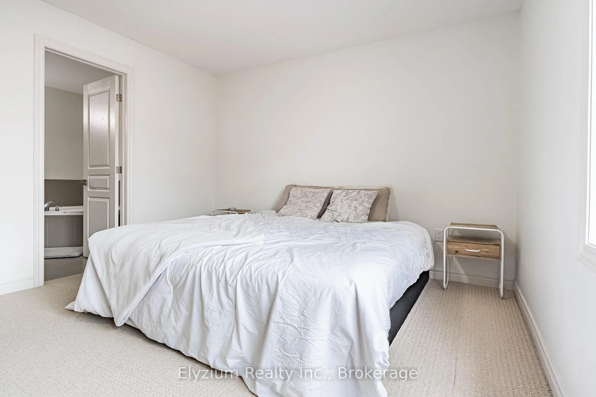 Photo 38 of 6 Ambrose Avenue, Hamilton, Vincent — HOMEH