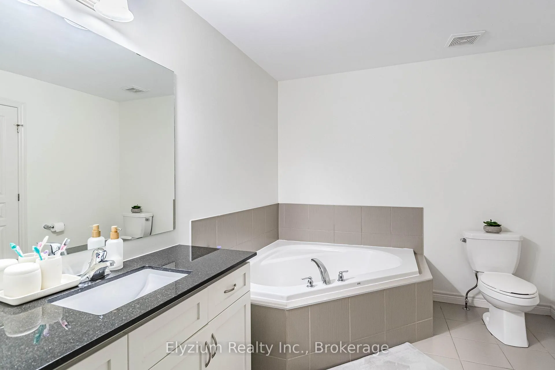 Photo 42 of 6 Ambrose Avenue, Hamilton, Vincent — HOMEH