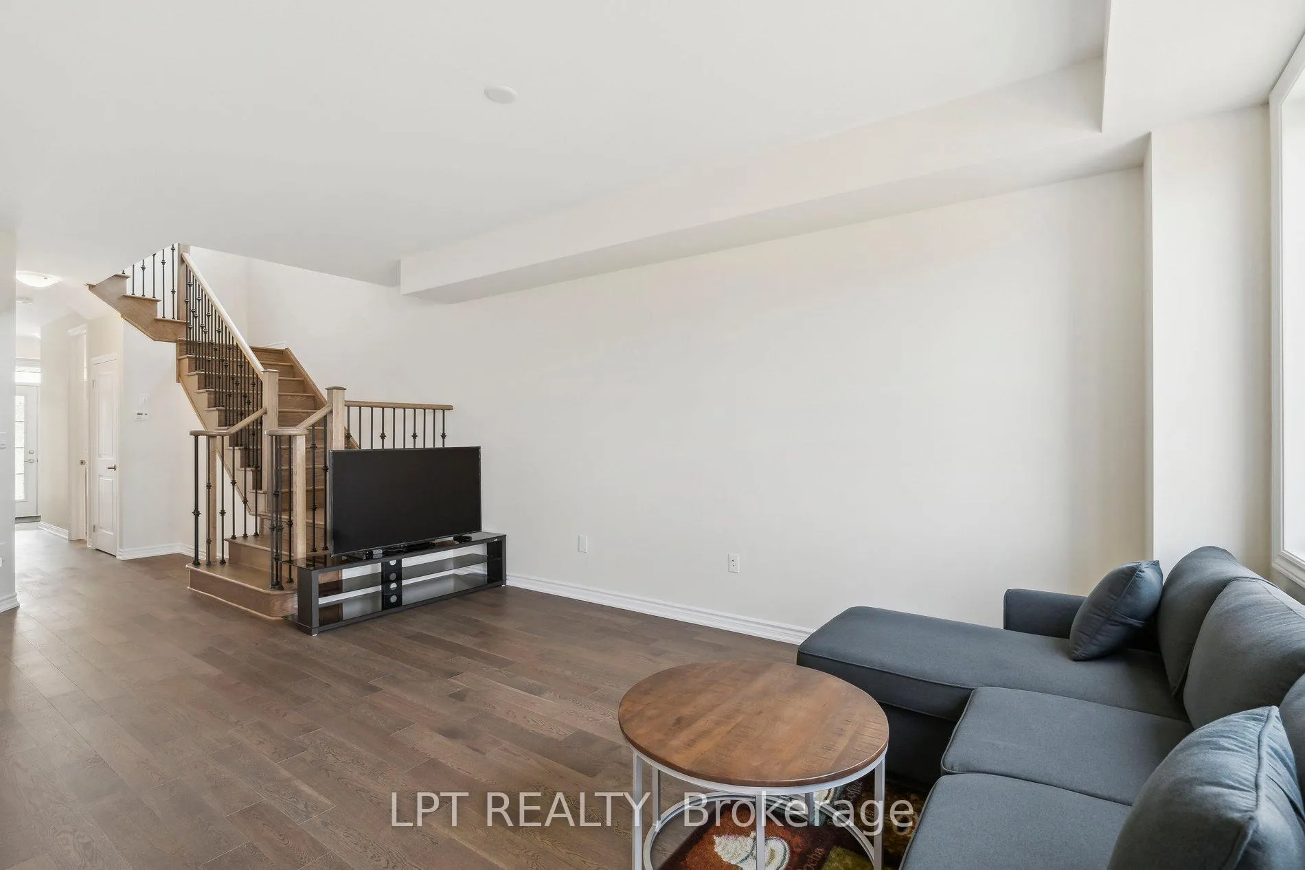 Photo 9 of 171 Vanilla Trail, Thorold, Rolling Meadows — HOMEH