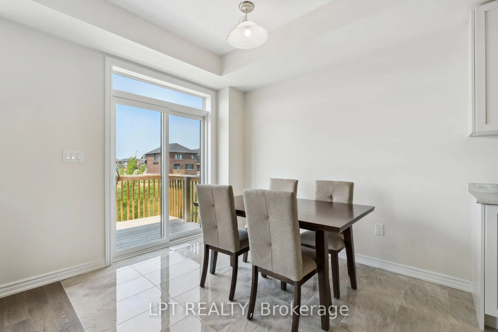 Photo 12 of 171 Vanilla Trail, Thorold, Rolling Meadows — HOMEH