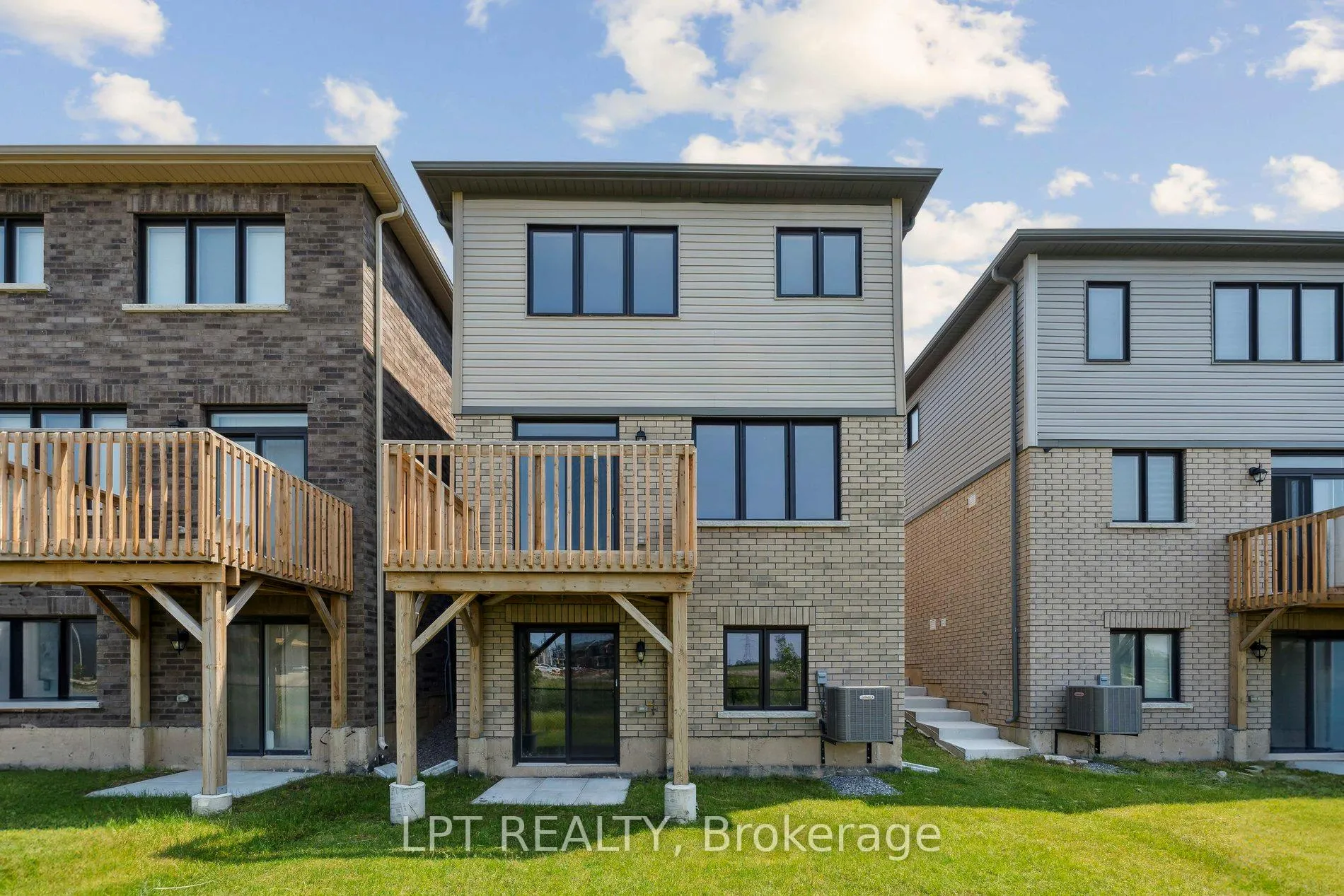 Photo 40 of 171 Vanilla Trail, Thorold, Rolling Meadows — HOMEH