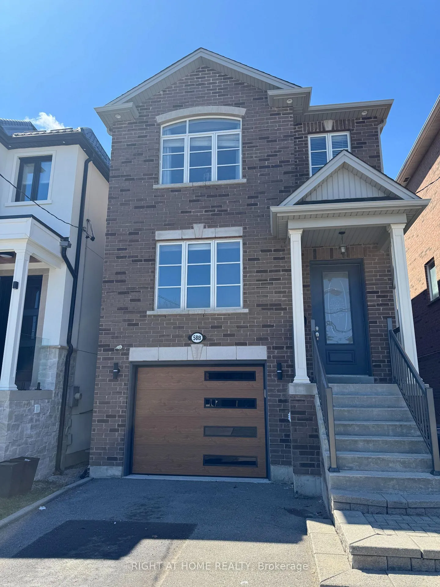 Front of 58B Thirty Second Street