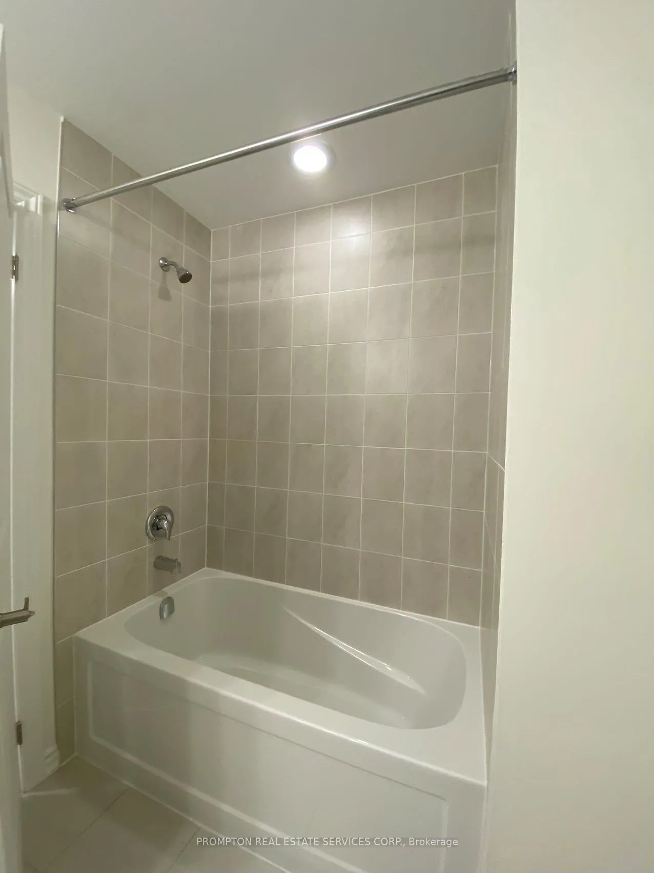 Photo 16 of 59 Therma Crescent, Markham, Victoria Square — HOMEH