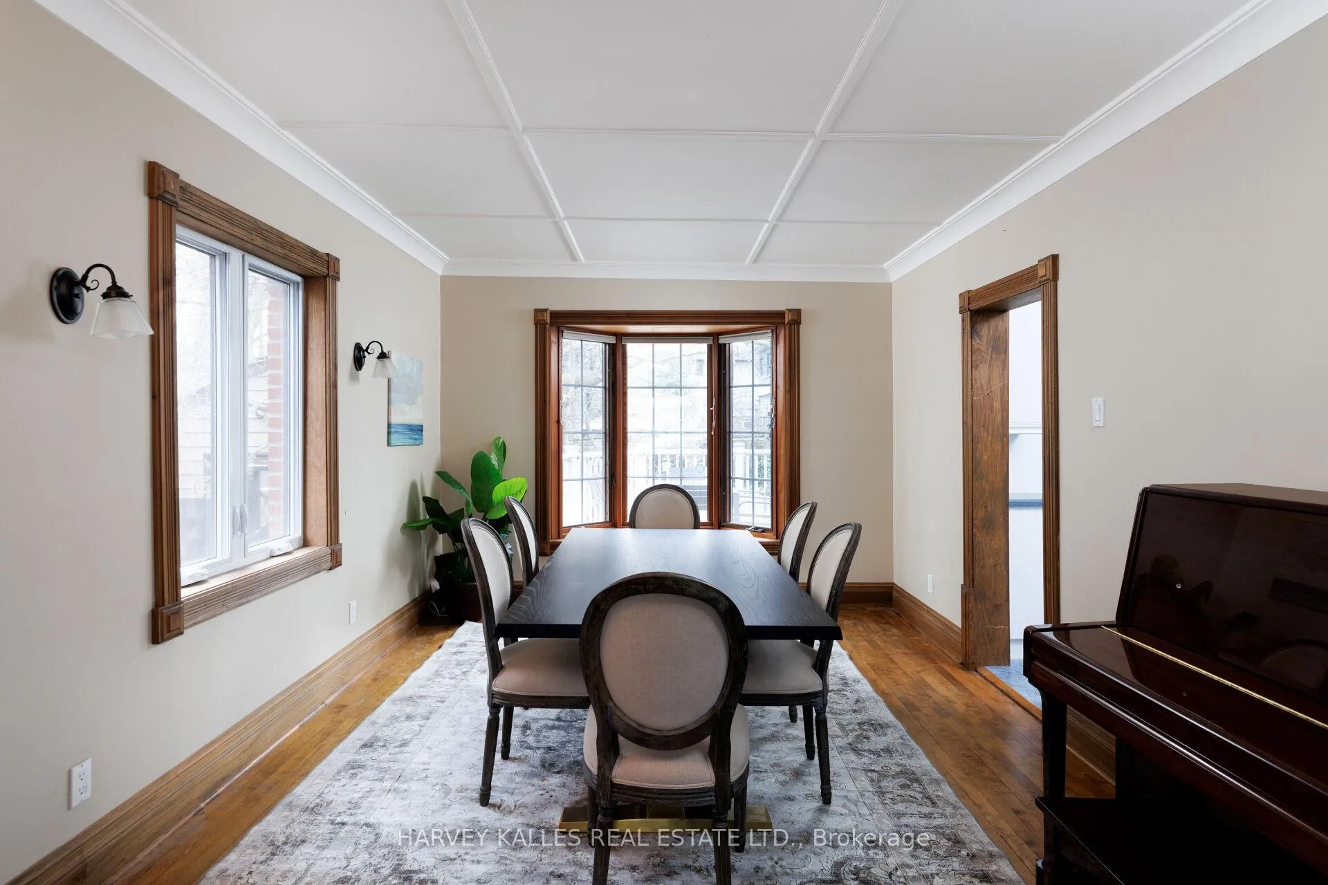 Photo 15 of 4 Twenty Third Street, Etobicoke, Long Branch — HOMEH