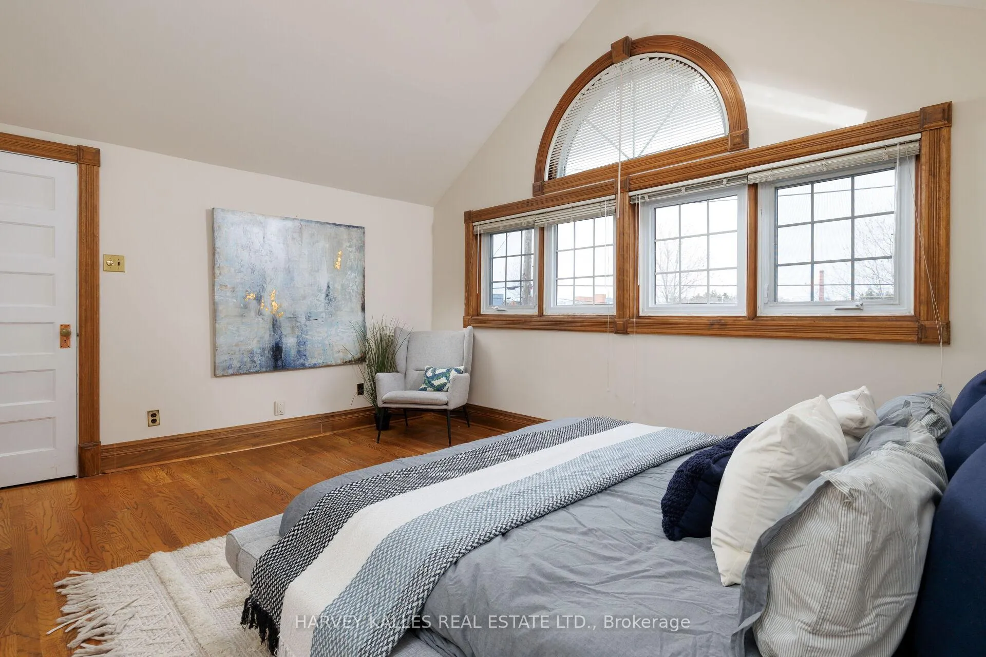 Photo 28 of 4 Twenty Third Street, Etobicoke, Long Branch — HOMEH