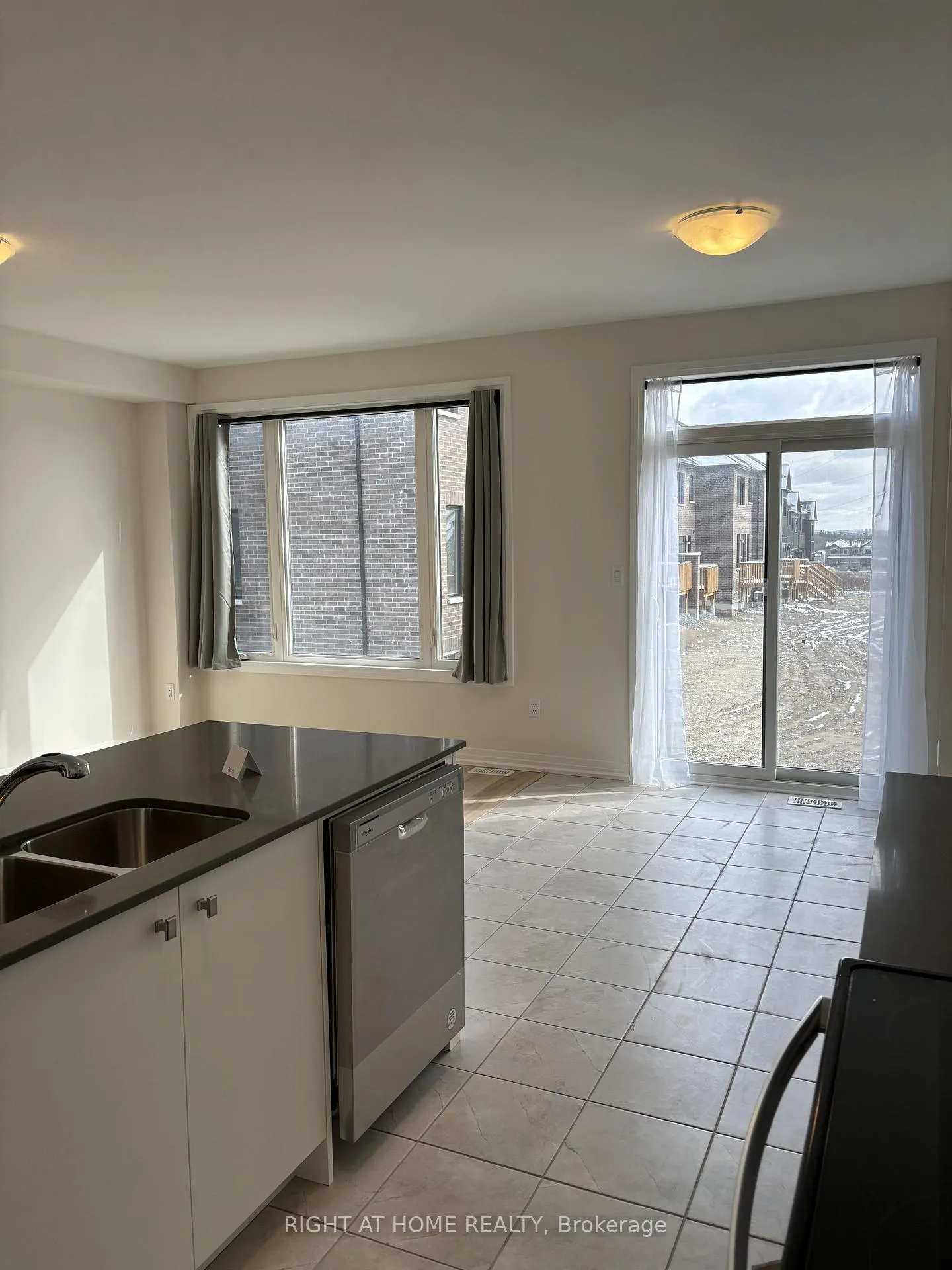 Photo 7 of 2609 Hibiscus Drive W, Pickering, Rural Pickering — HOMEH
