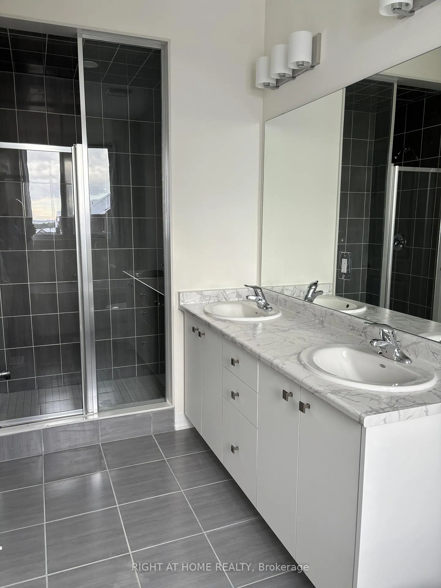 Photo 19 of 2609 Hibiscus Drive W, Pickering, Rural Pickering — HOMEH