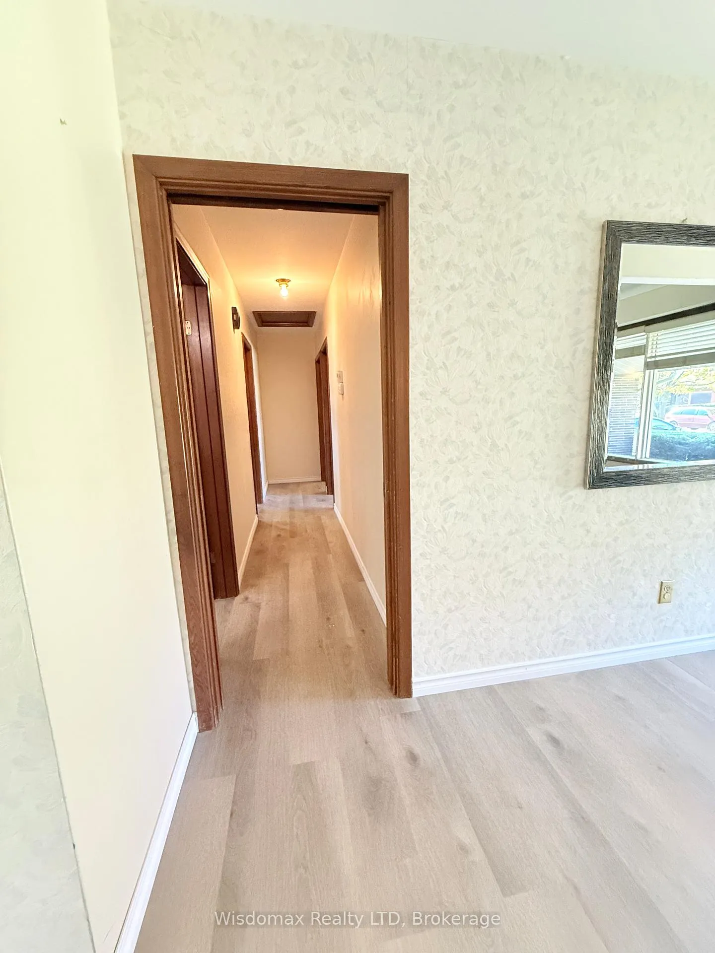 Photo 7 of Unit Upper, 15 Pamela Drive, Thorold, Confederation Heights — HOMEH
