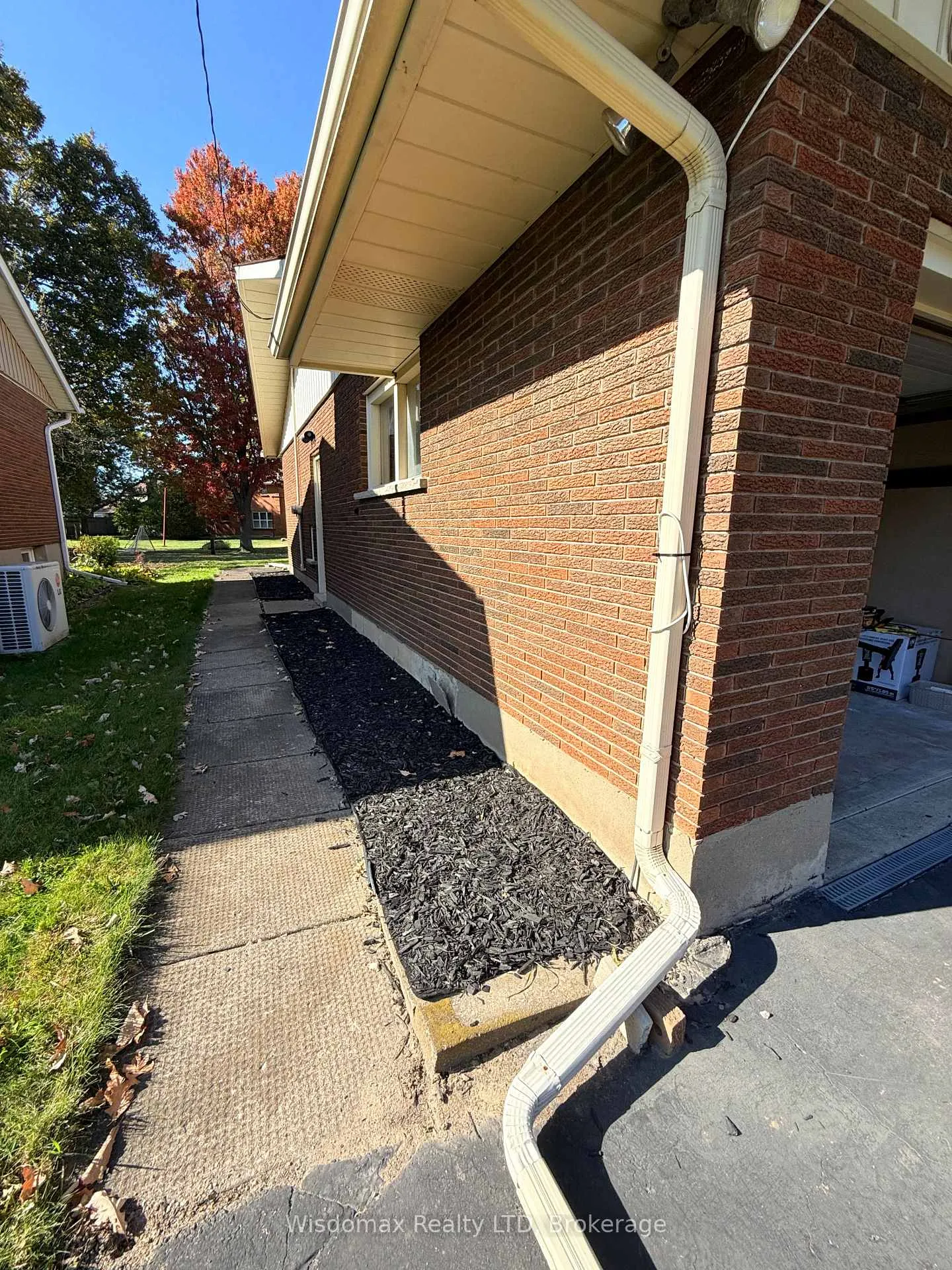 Photo 14 of Unit Upper, 15 Pamela Drive, Thorold, Confederation Heights — HOMEH