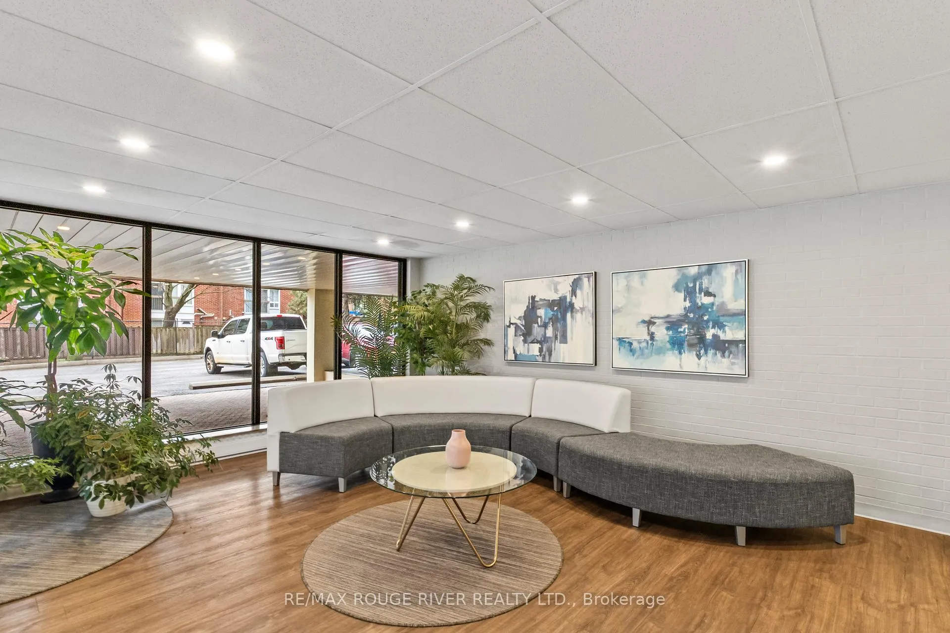 Photo 2 of Unit 804, 40 Chichester Place, Scarborough, L'Amoreaux — HOMEH