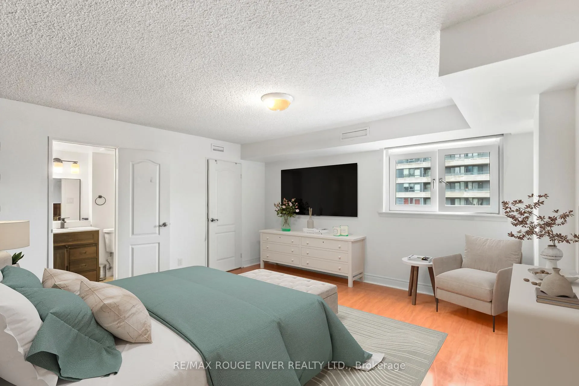 Photo 12 of Unit 804, 40 Chichester Place, Scarborough, L'Amoreaux — HOMEH