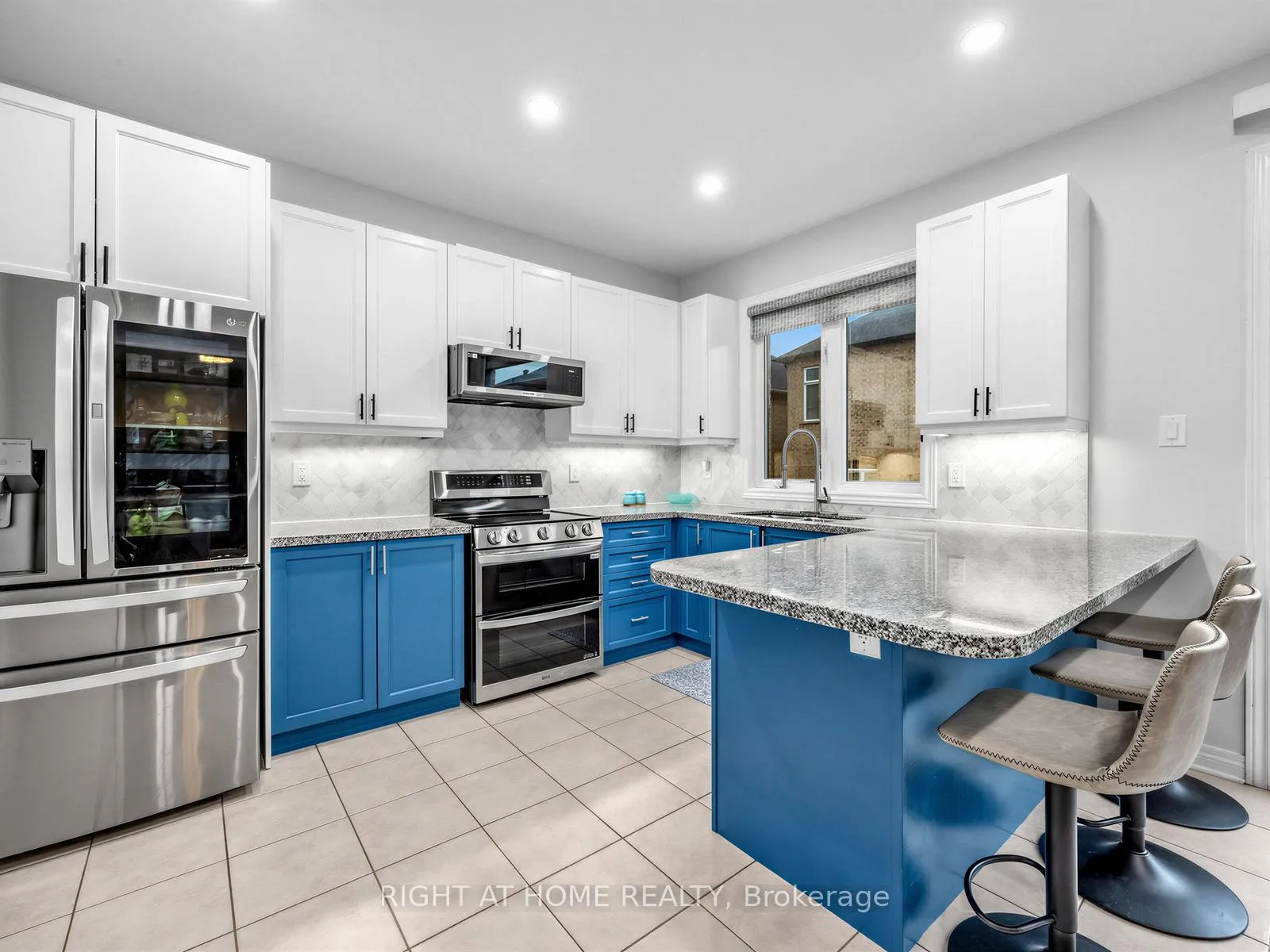 Photo 8 of 23 Brider Crescent, Ajax, Northeast Ajax — HOMEH