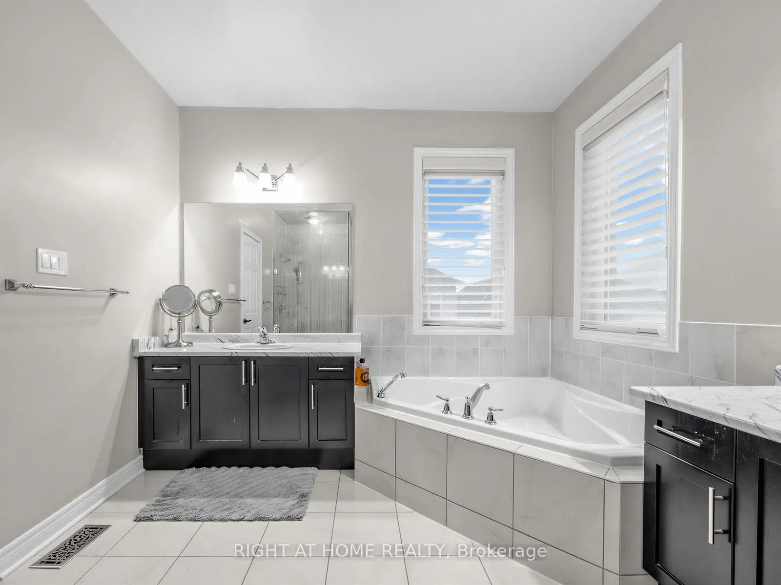 Photo 15 of 23 Brider Crescent, Ajax, Northeast Ajax — HOMEH