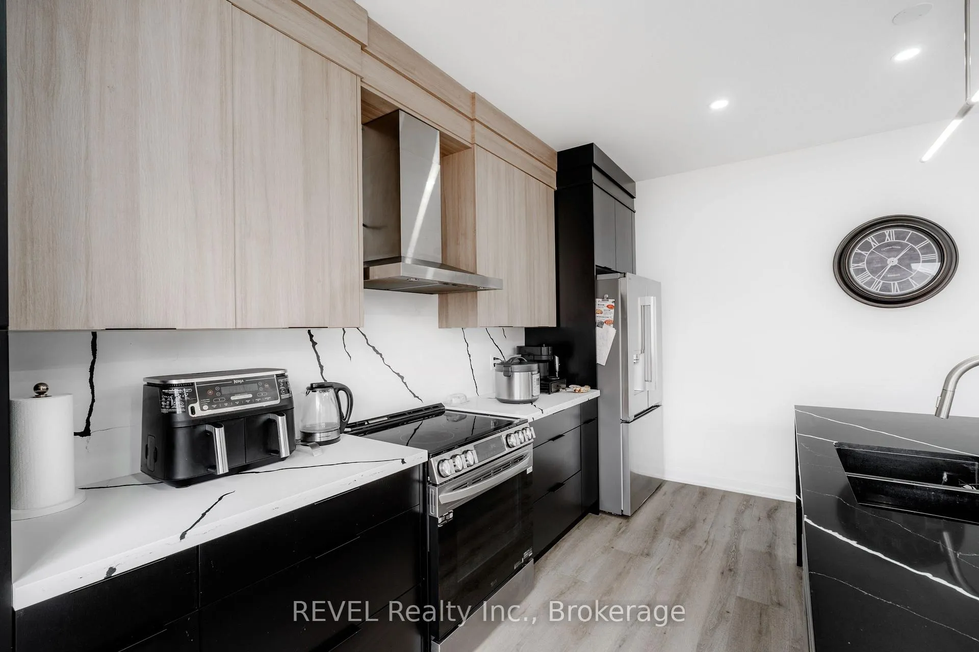 Photo 21 of 5 Samuel Avenue, Pelham, Fonthill — HOMEH