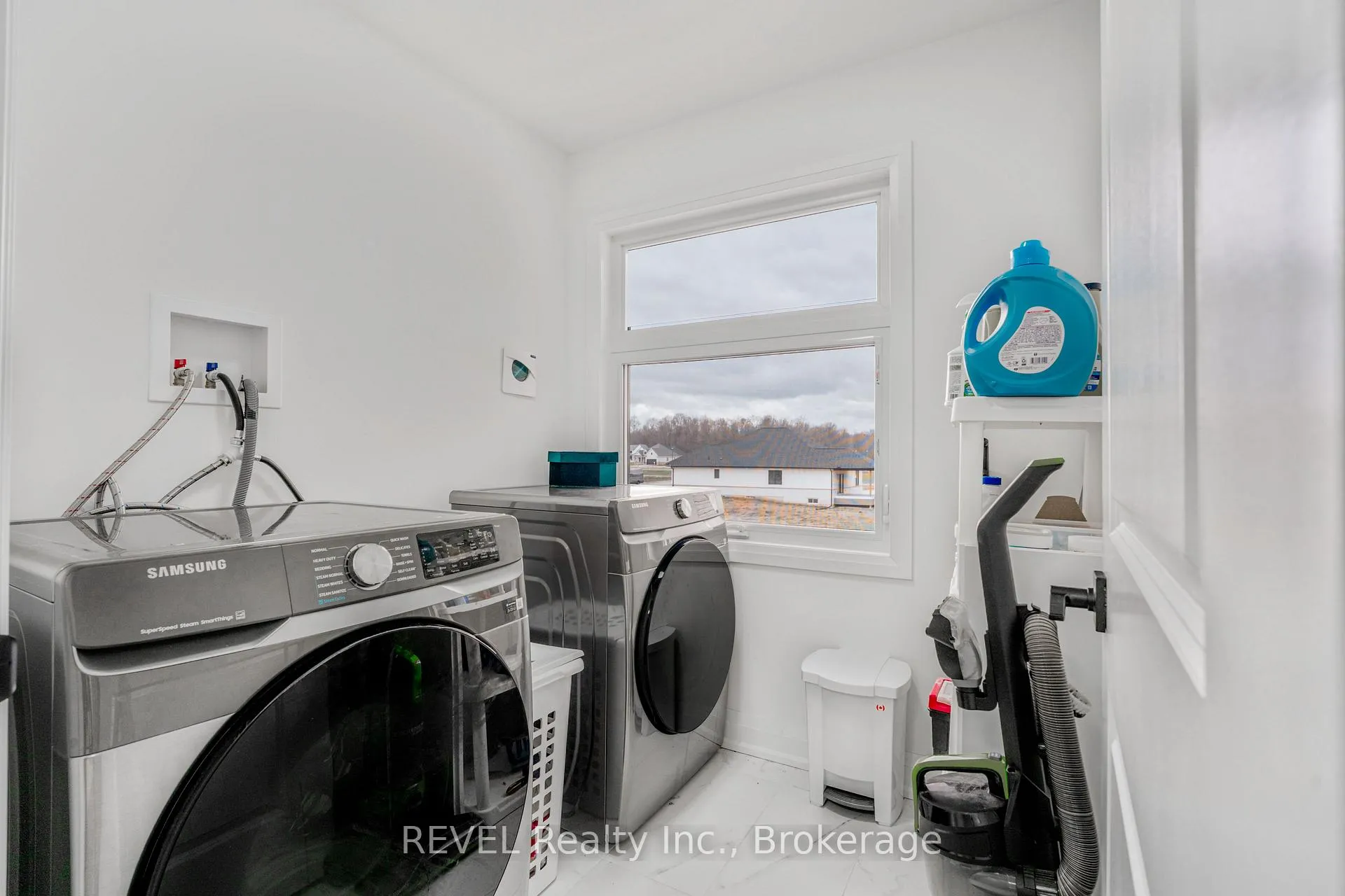 Photo 35 of 5 Samuel Avenue, Pelham, Fonthill — HOMEH