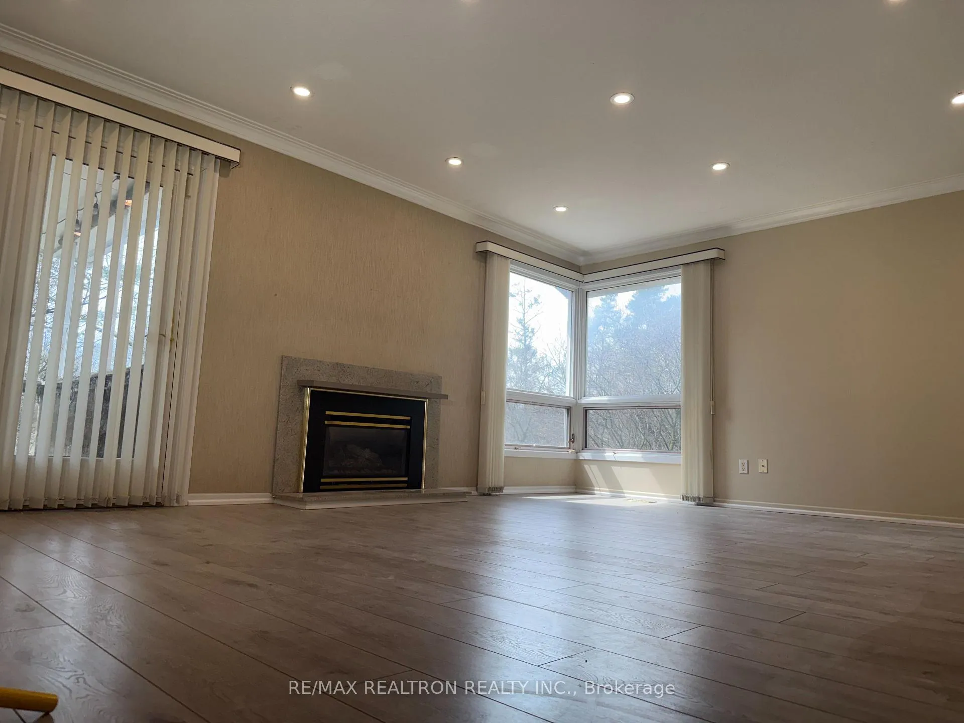 Photo 4 of Unit Main, 135 Royal Orchard Boulevard, Markham, Royal Orchard — HOMEH