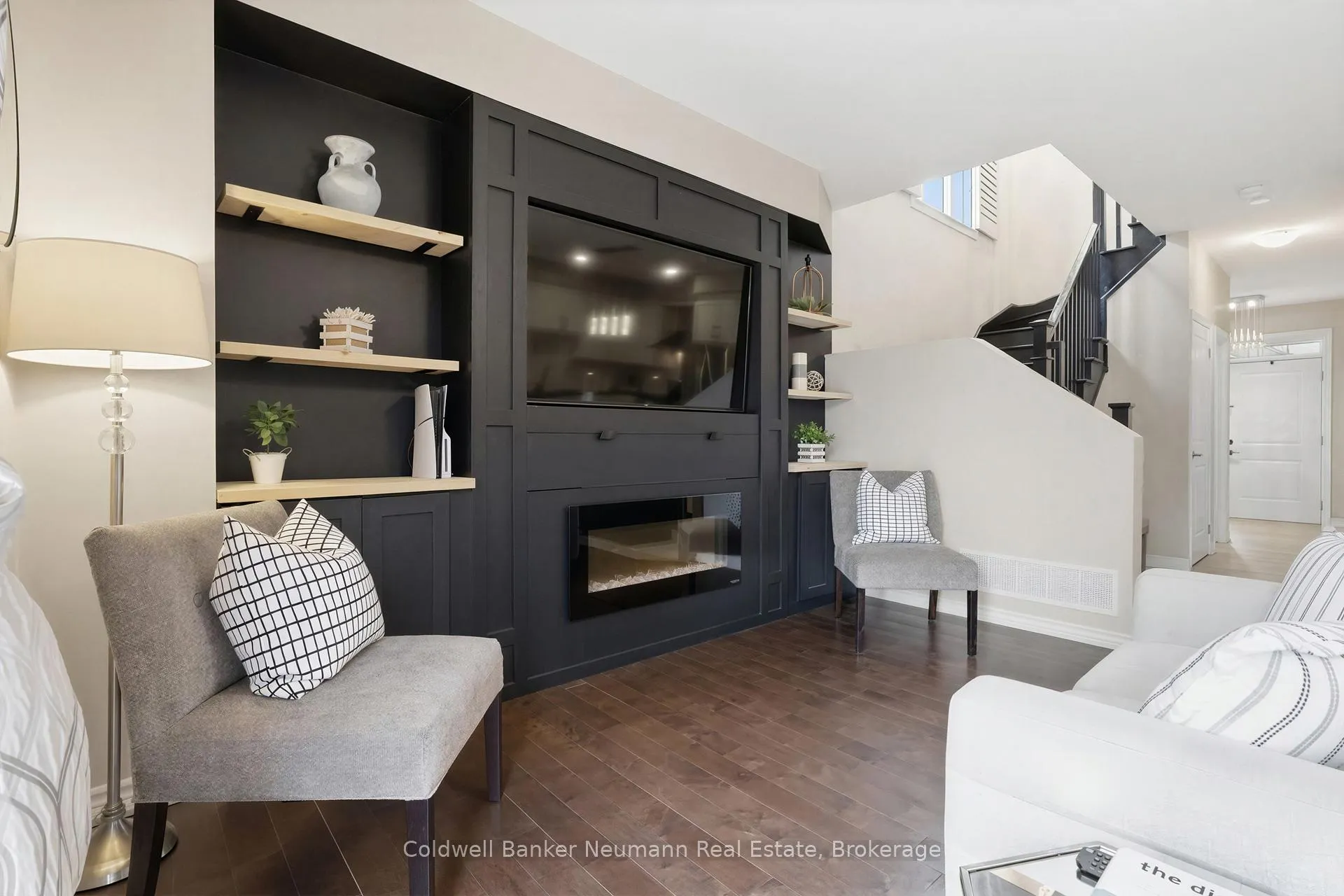 Photo 5 of 86 Pettitt Drive, Guelph, Grange Road — HOMEH