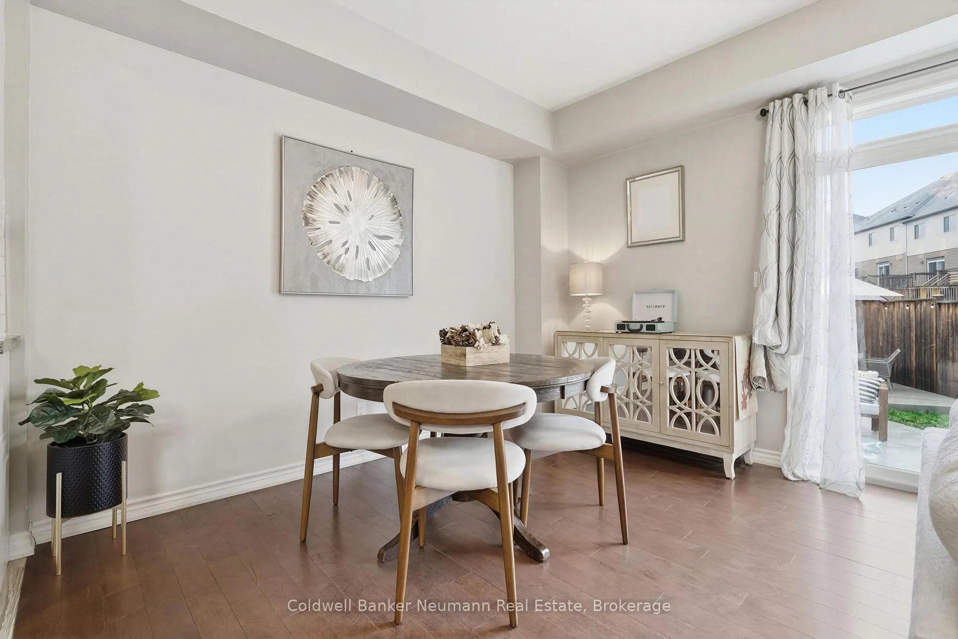 Photo 15 of 86 Pettitt Drive, Guelph, Grange Road — HOMEH