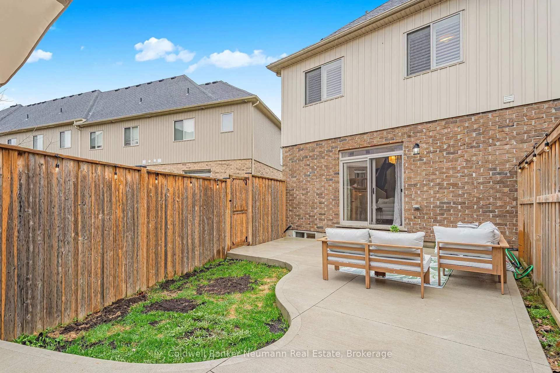 Photo 19 of 86 Pettitt Drive, Guelph, Grange Road — HOMEH