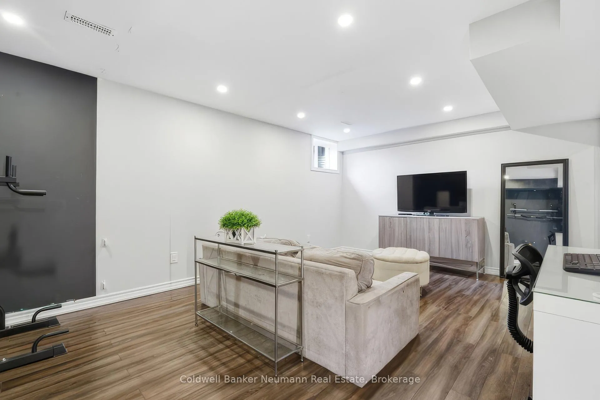 Photo 35 of 86 Pettitt Drive, Guelph, Grange Road — HOMEH