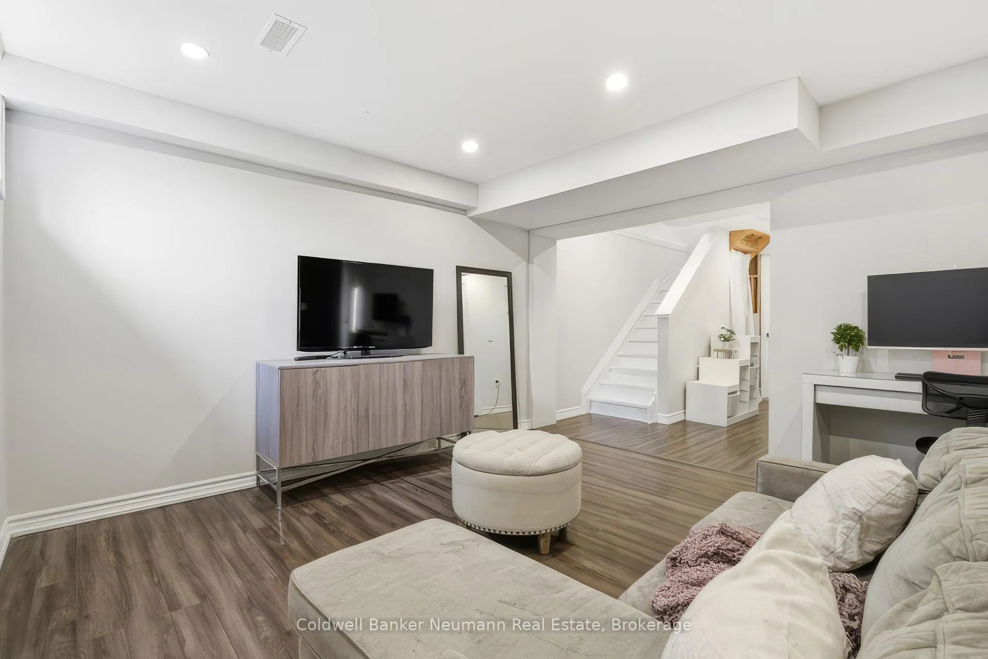 Photo 36 of 86 Pettitt Drive, Guelph, Grange Road — HOMEH
