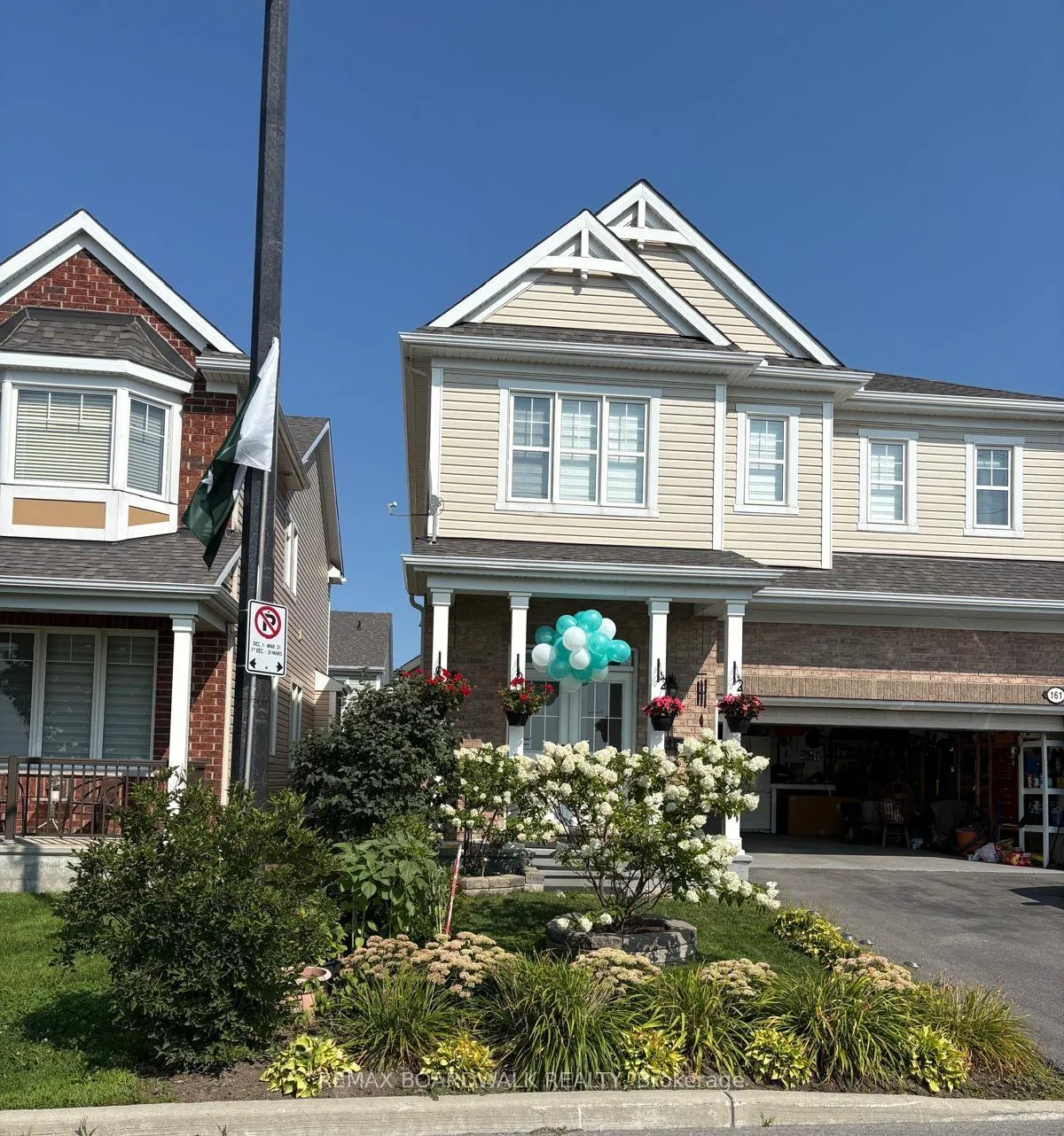 Photo 2 of 161 Flowing Creek Circle, Ottawa, Kanata - Emerald Meadows/Trailwest — HOMEH