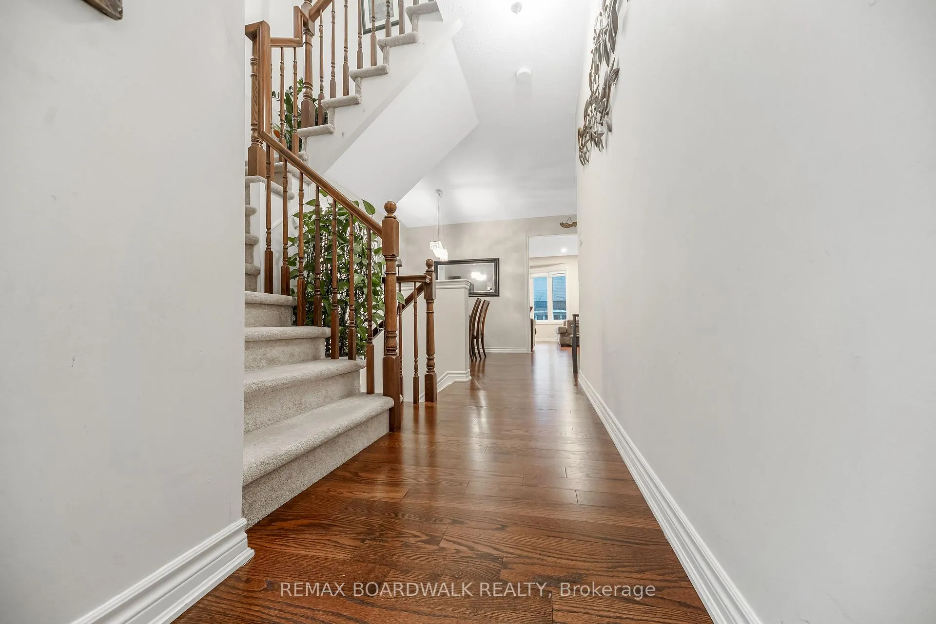 Photo 5 of 161 Flowing Creek Circle, Ottawa, Kanata - Emerald Meadows/Trailwest — HOMEH