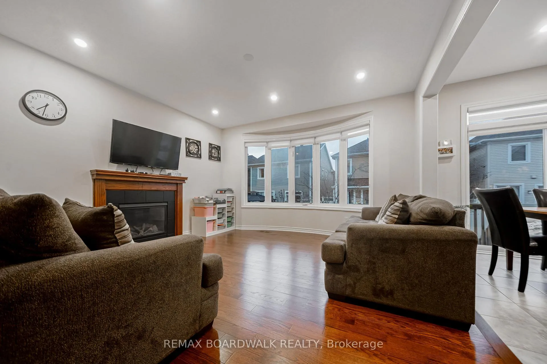 Photo 7 of 161 Flowing Creek Circle, Ottawa, Kanata - Emerald Meadows/Trailwest — HOMEH