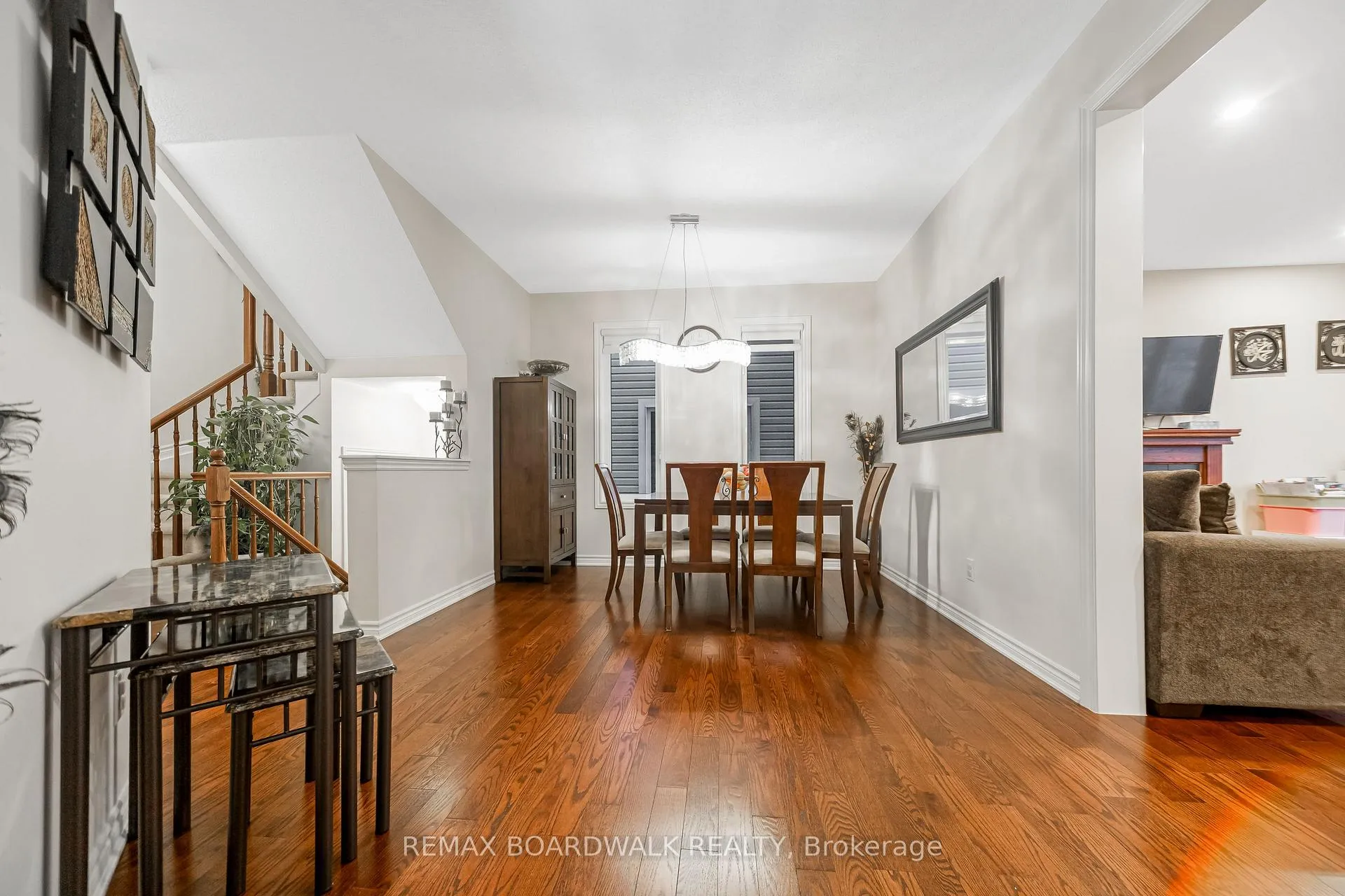 Photo 9 of 161 Flowing Creek Circle, Ottawa, Kanata - Emerald Meadows/Trailwest — HOMEH