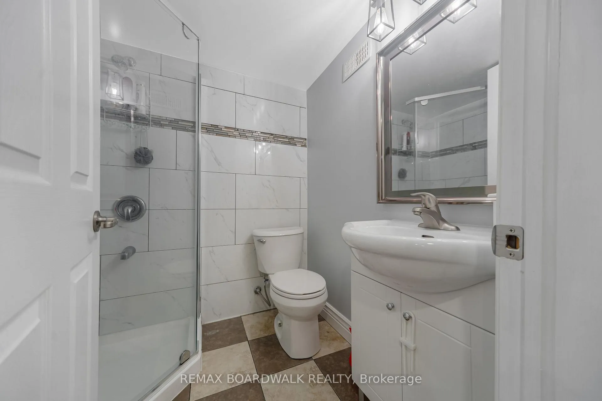 Photo 19 of 161 Flowing Creek Circle, Ottawa, Kanata - Emerald Meadows/Trailwest — HOMEH
