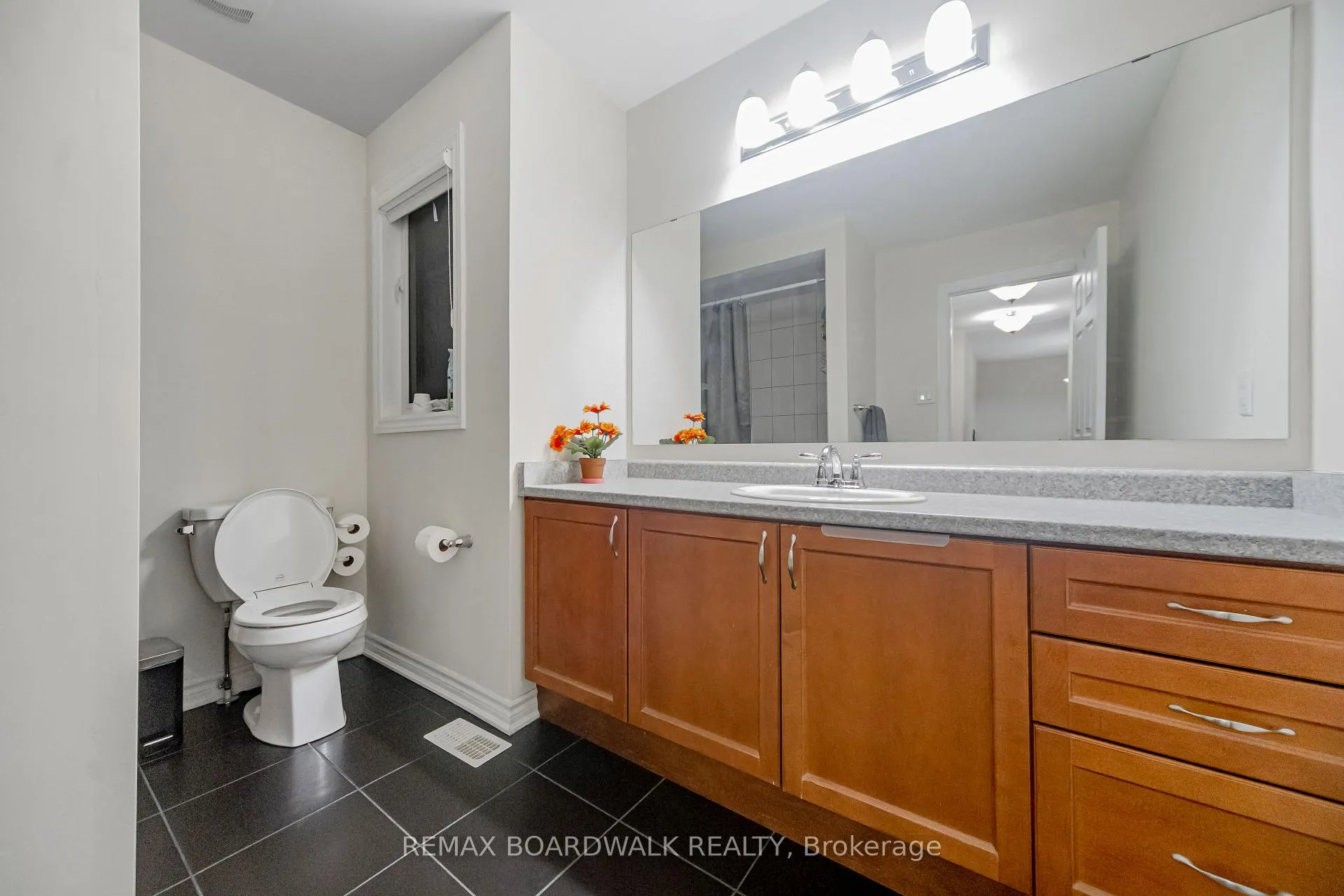 Photo 24 of 161 Flowing Creek Circle, Ottawa, Kanata - Emerald Meadows/Trailwest — HOMEH