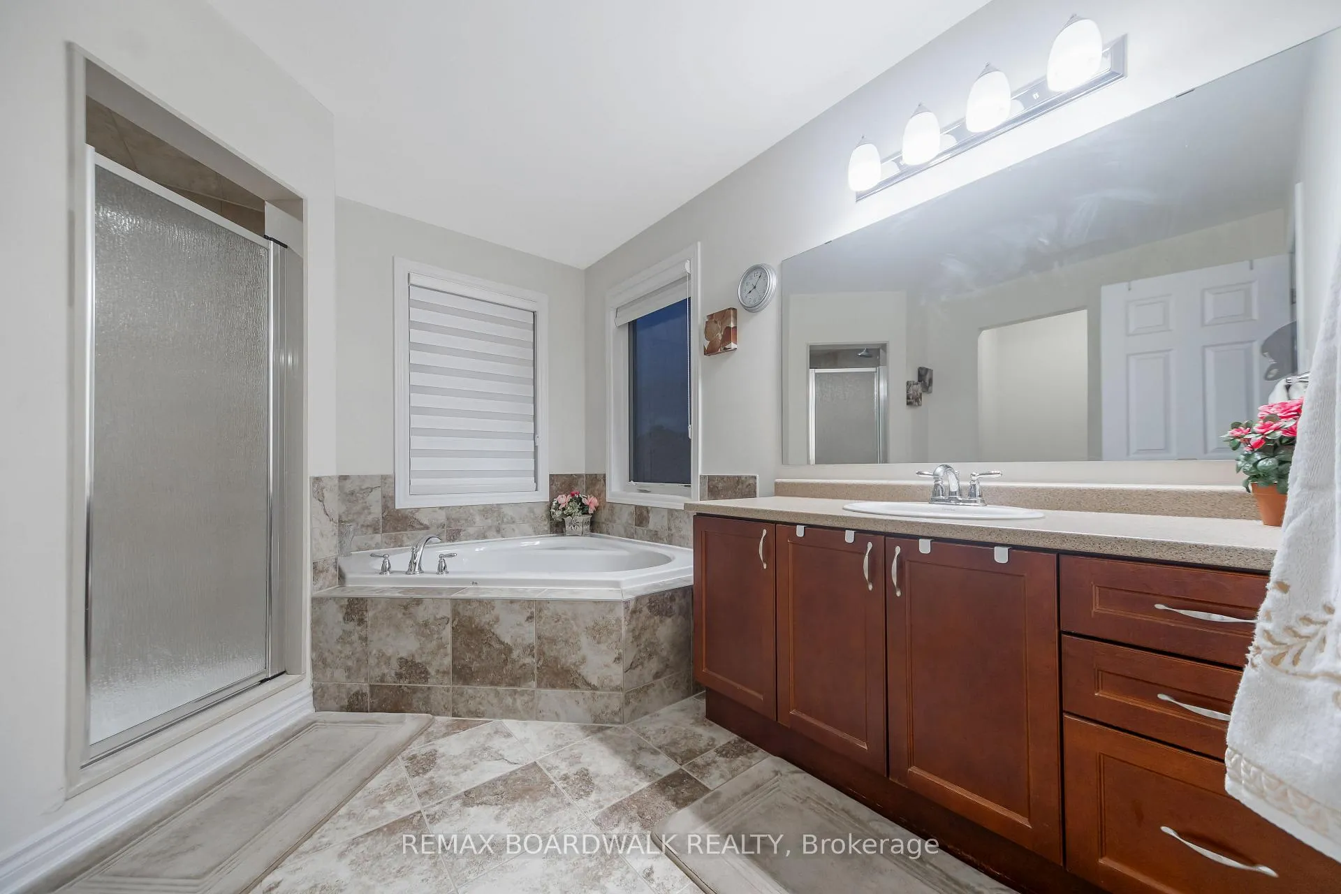 Photo 29 of 161 Flowing Creek Circle, Ottawa, Kanata - Emerald Meadows/Trailwest — HOMEH