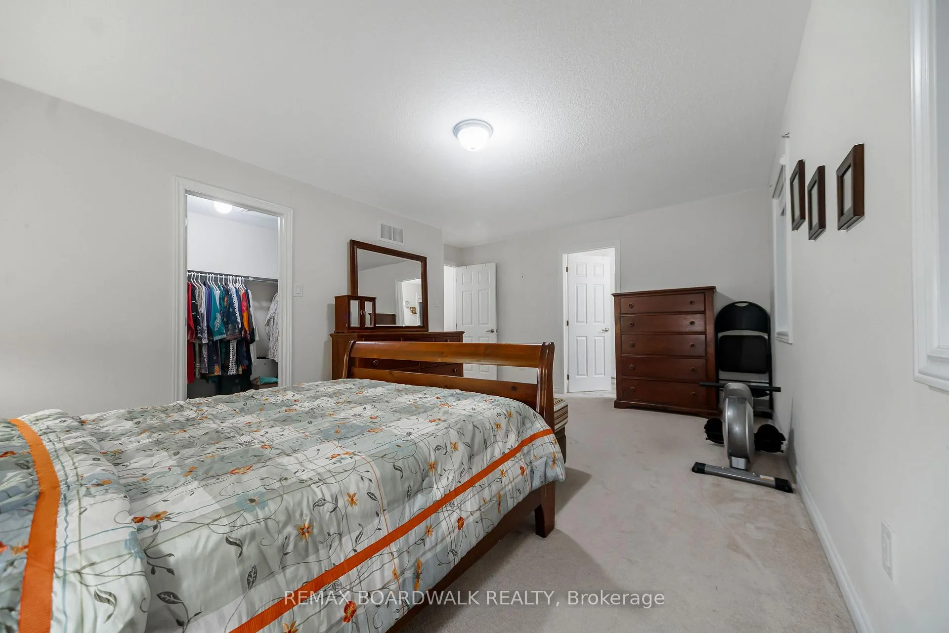 Photo 32 of 161 Flowing Creek Circle, Ottawa, Kanata - Emerald Meadows/Trailwest — HOMEH