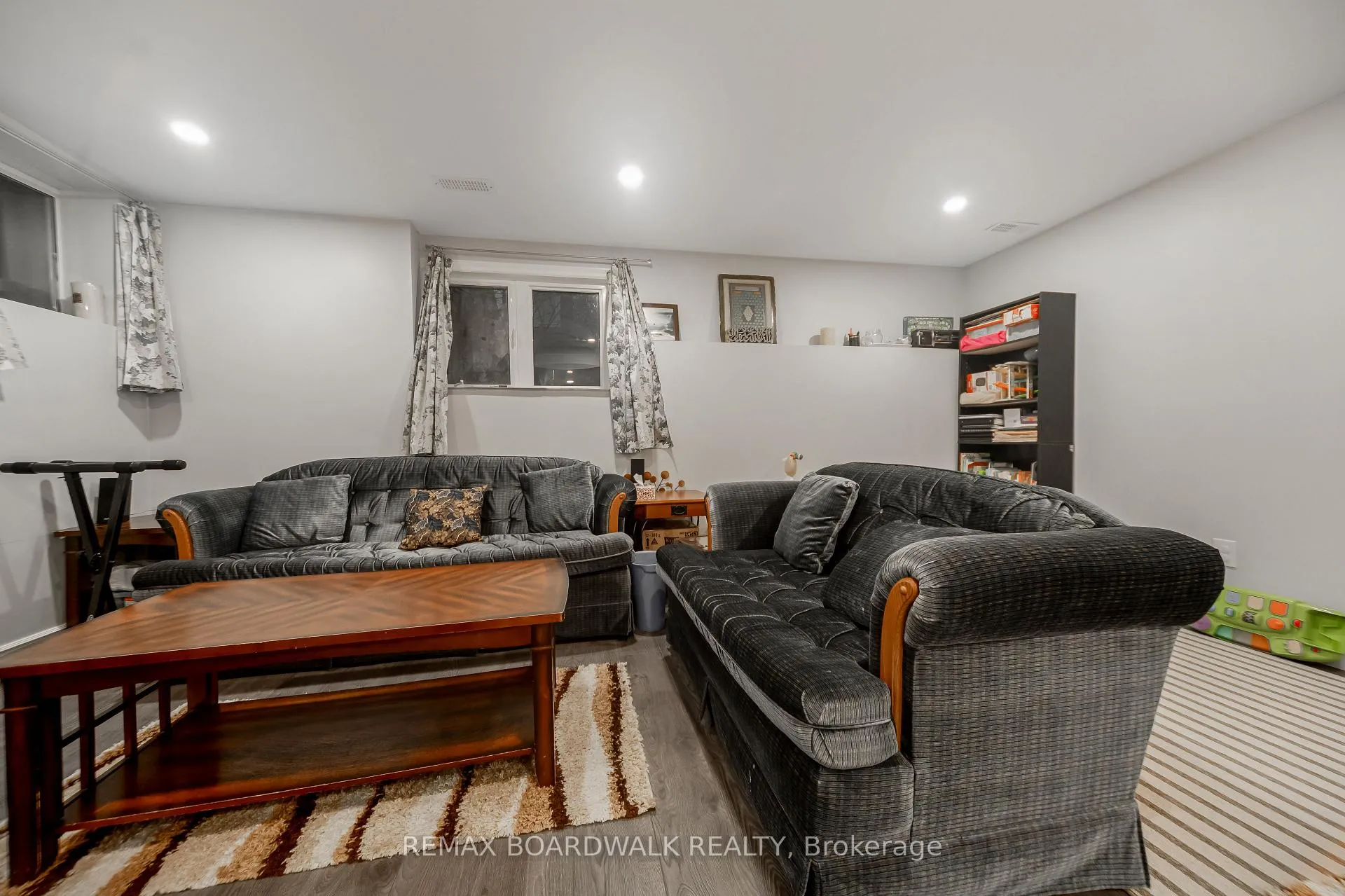 Photo 35 of 161 Flowing Creek Circle, Ottawa, Kanata - Emerald Meadows/Trailwest — HOMEH