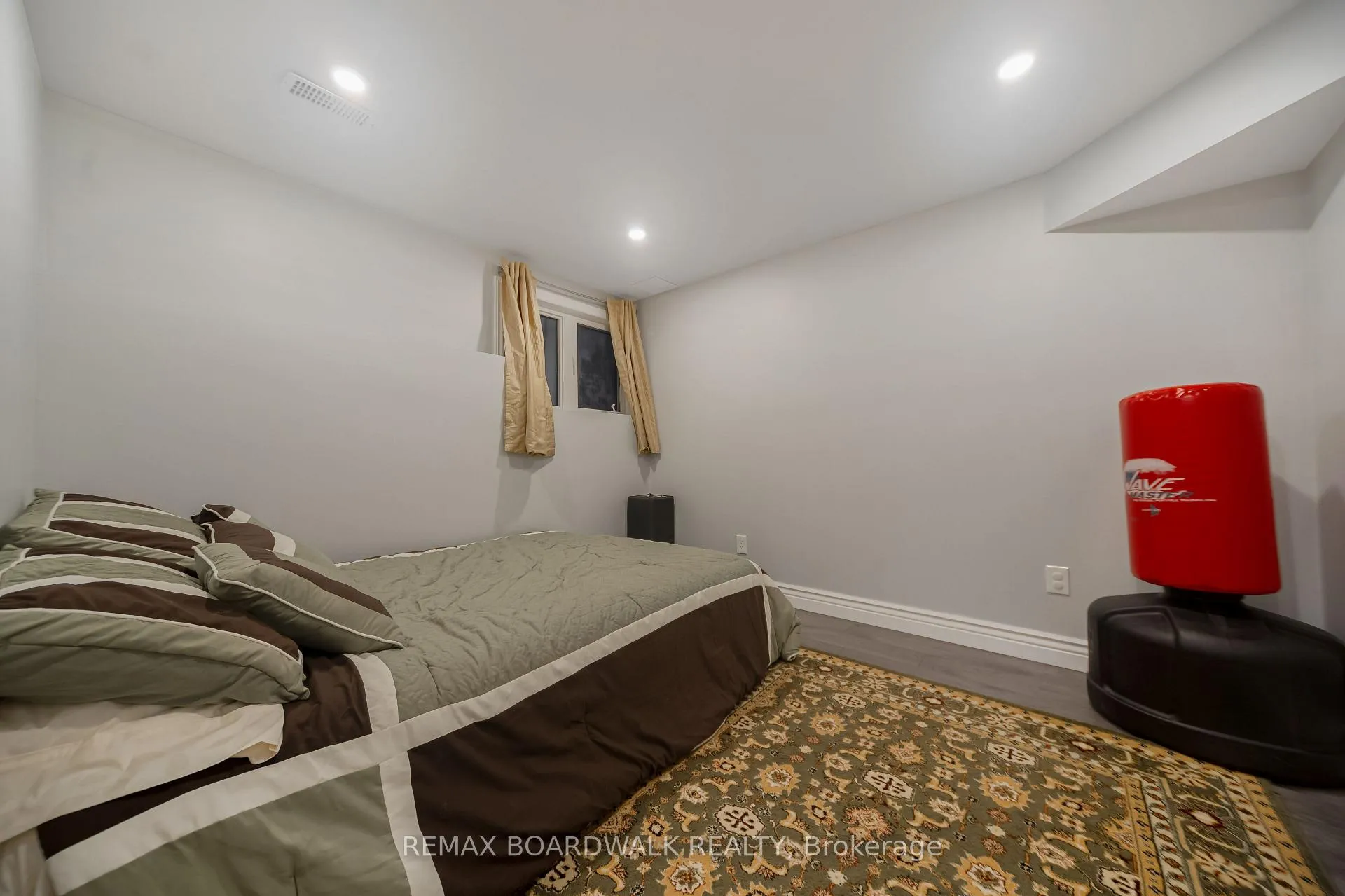 Photo 37 of 161 Flowing Creek Circle, Ottawa, Kanata - Emerald Meadows/Trailwest — HOMEH