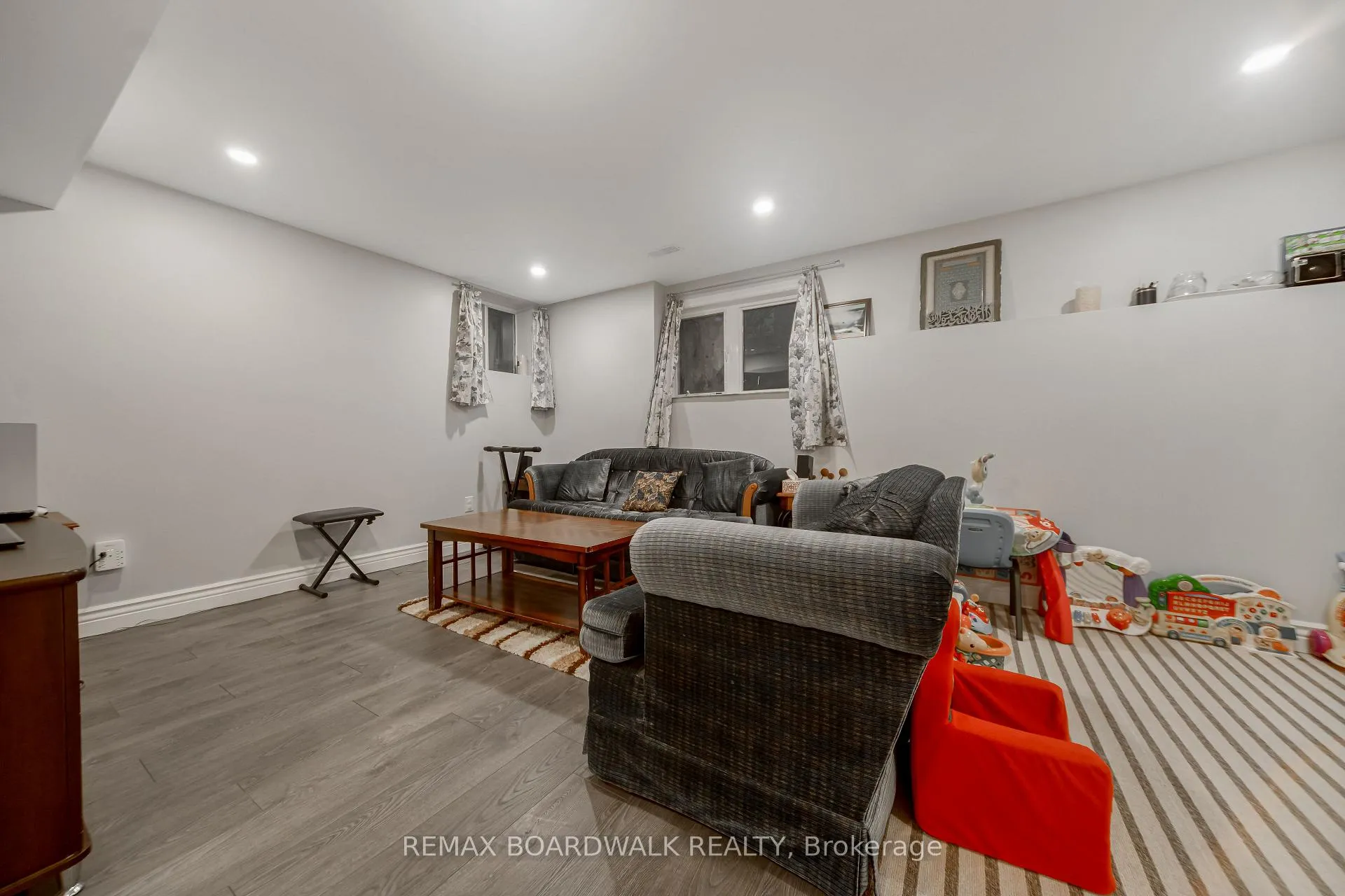 Photo 38 of 161 Flowing Creek Circle, Ottawa, Kanata - Emerald Meadows/Trailwest — HOMEH