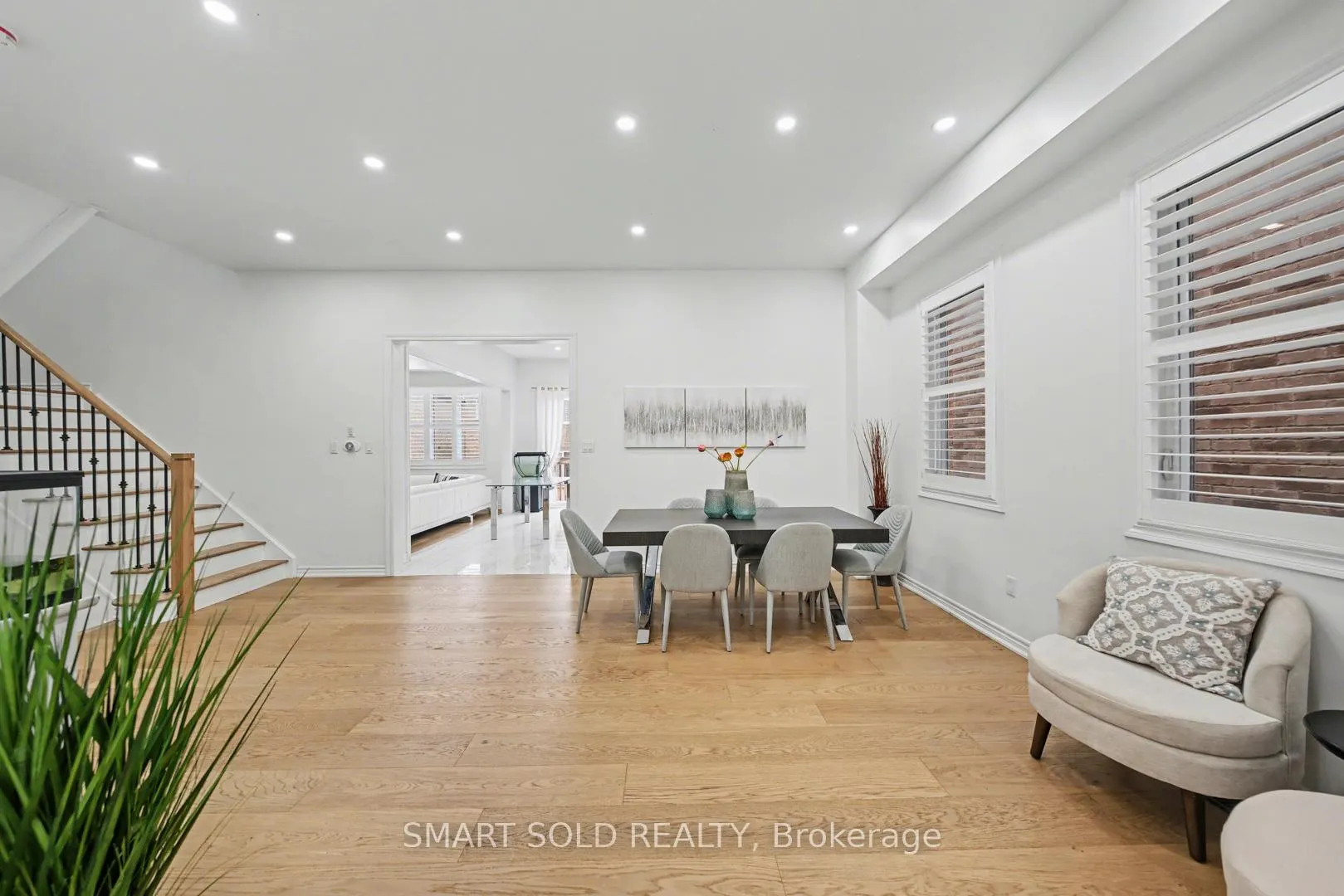 Photo 14 of 1239 Peelar Crescent, Innisfil, Lefroy — HOMEH