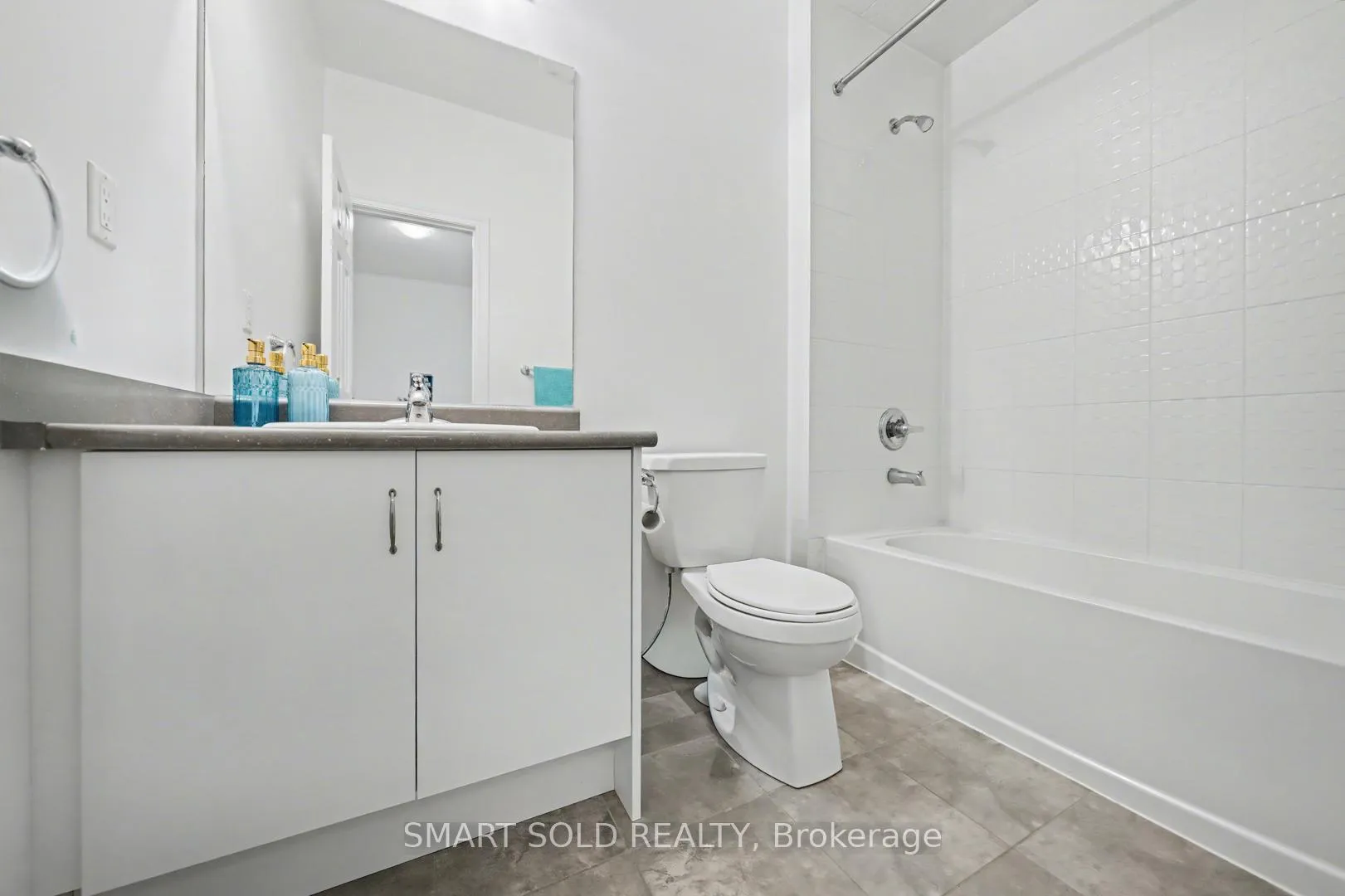 Photo 25 of 1239 Peelar Crescent, Innisfil, Lefroy — HOMEH