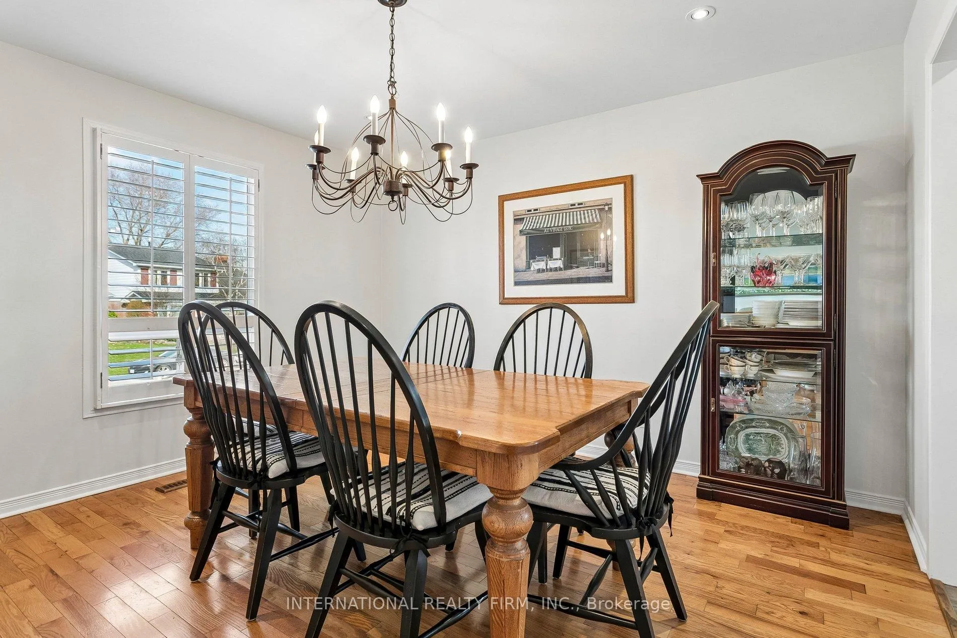 Photo 9 of 1326 Roxborough Crescent, Burlington, Palmer — HOMEH