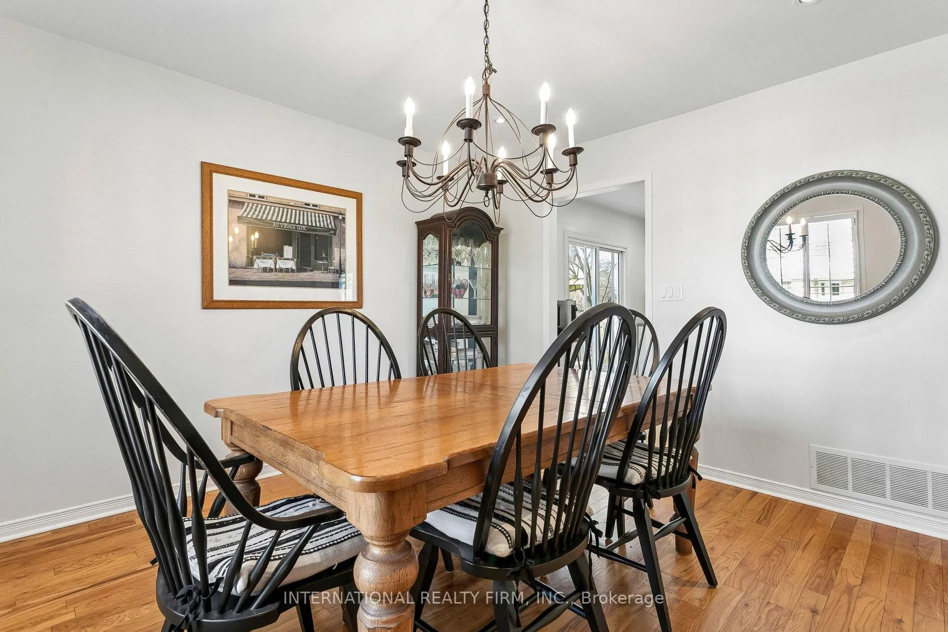 Photo 10 of 1326 Roxborough Crescent, Burlington, Palmer — HOMEH