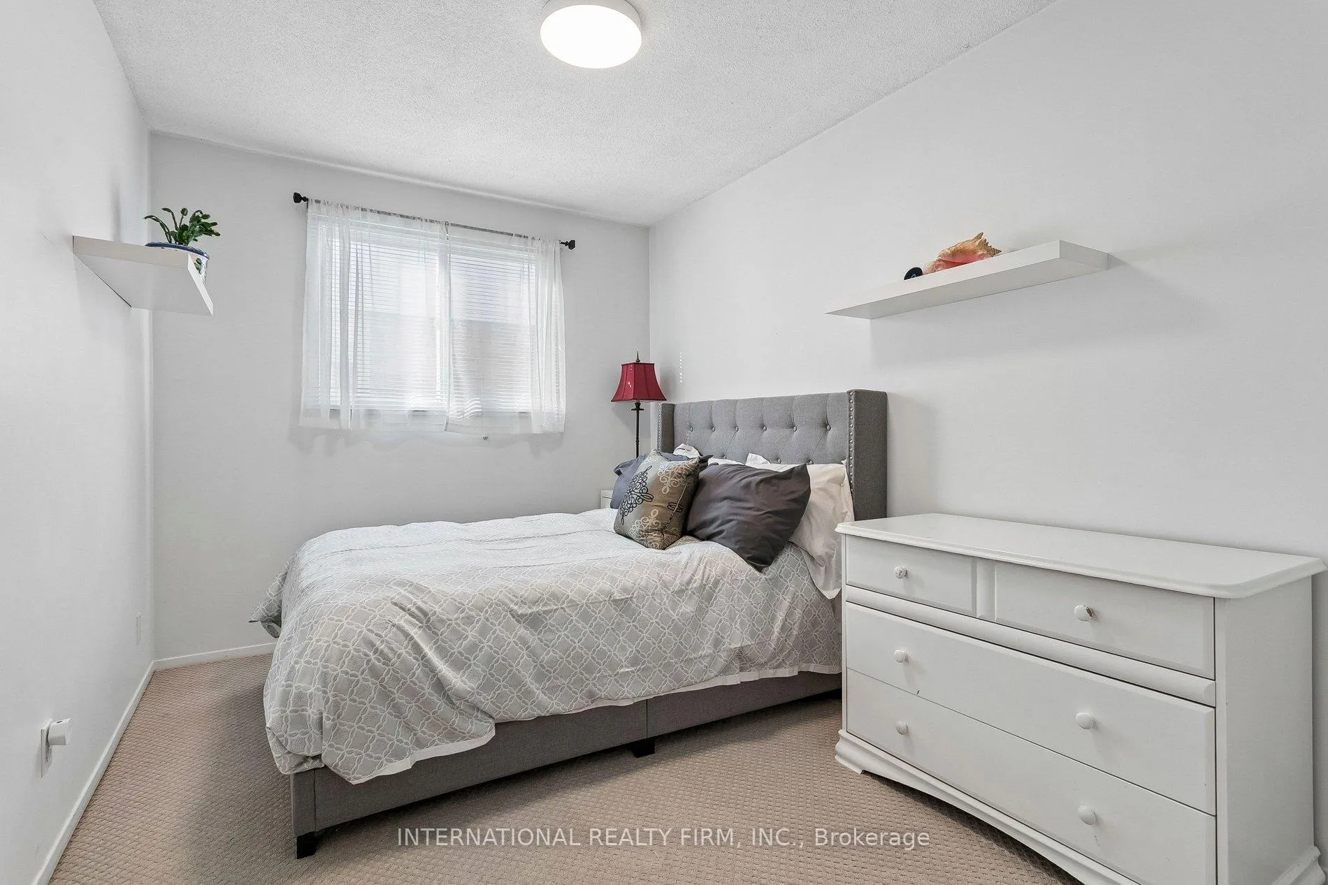 Photo 14 of 1326 Roxborough Crescent, Burlington, Palmer — HOMEH
