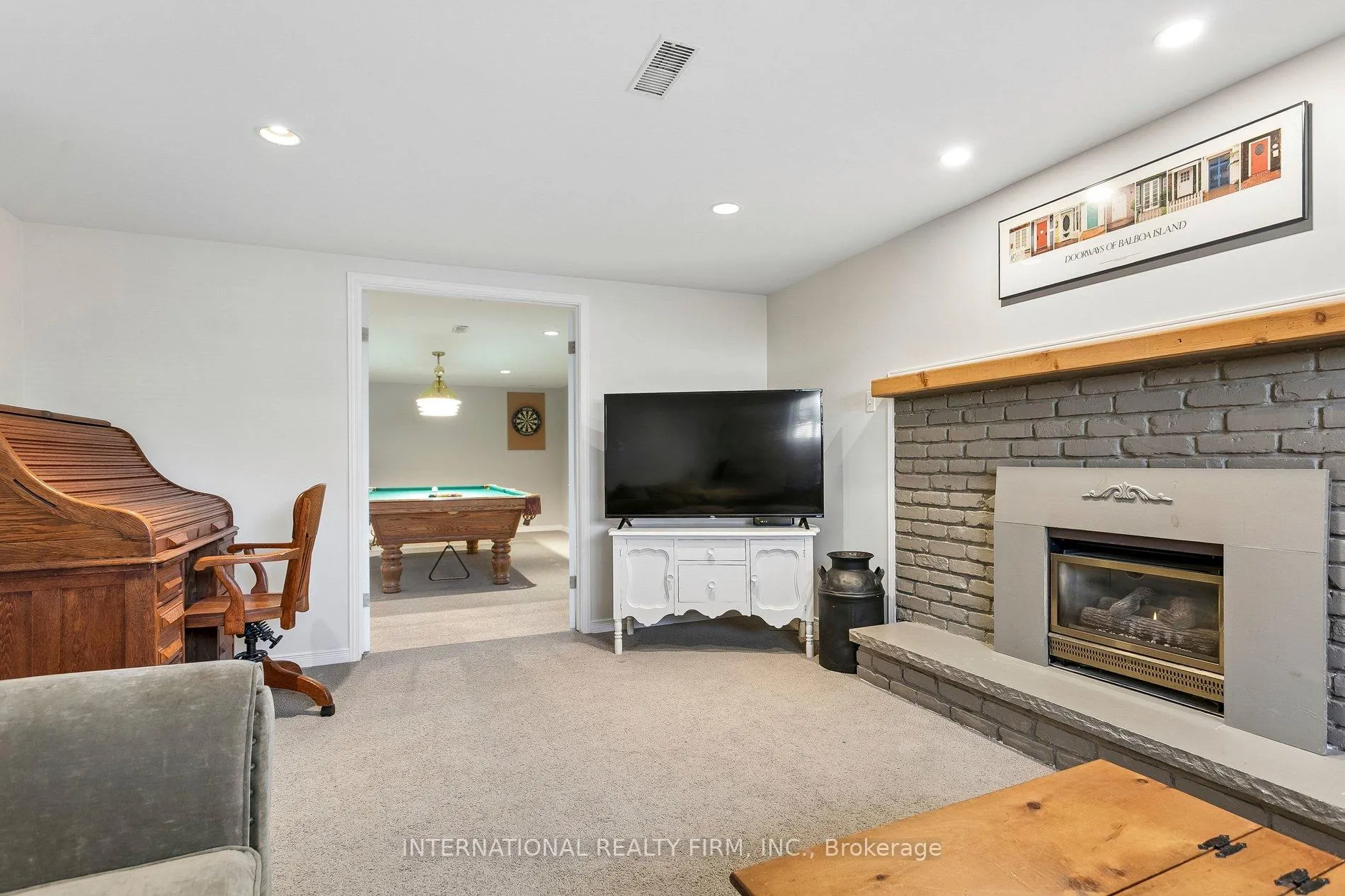 Photo 21 of 1326 Roxborough Crescent, Burlington, Palmer — HOMEH