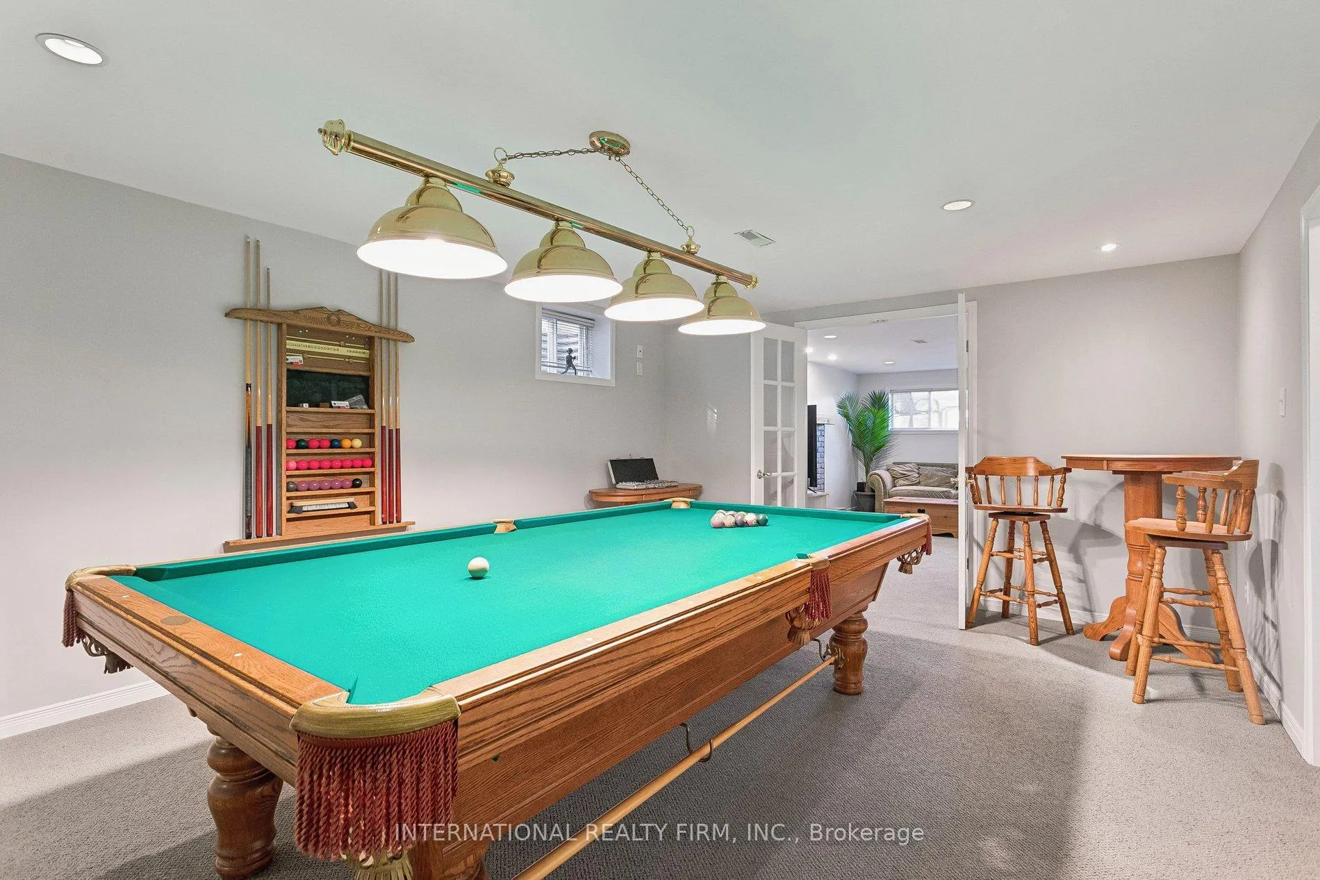 Photo 23 of 1326 Roxborough Crescent, Burlington, Palmer — HOMEH