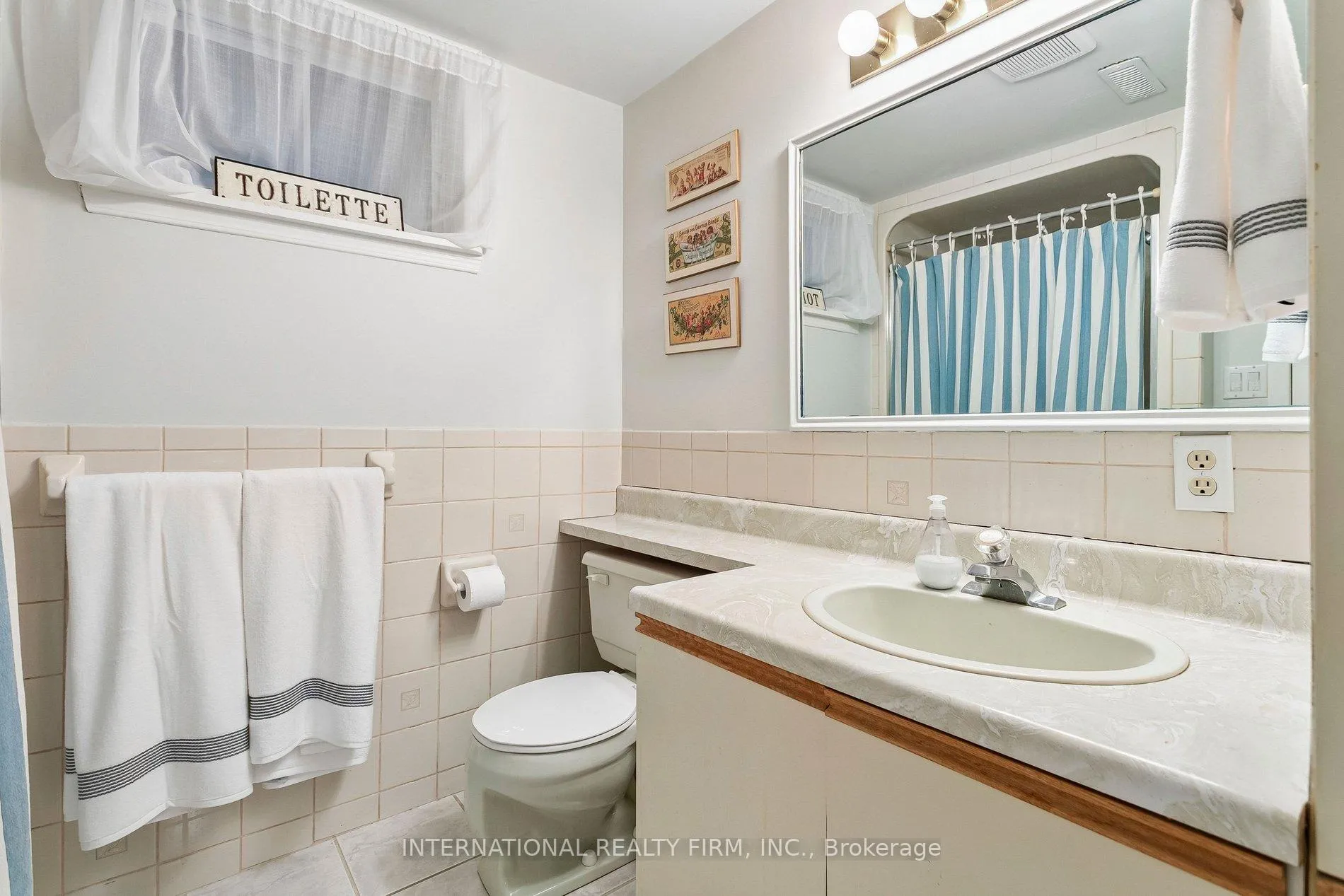 Photo 26 of 1326 Roxborough Crescent, Burlington, Palmer — HOMEH