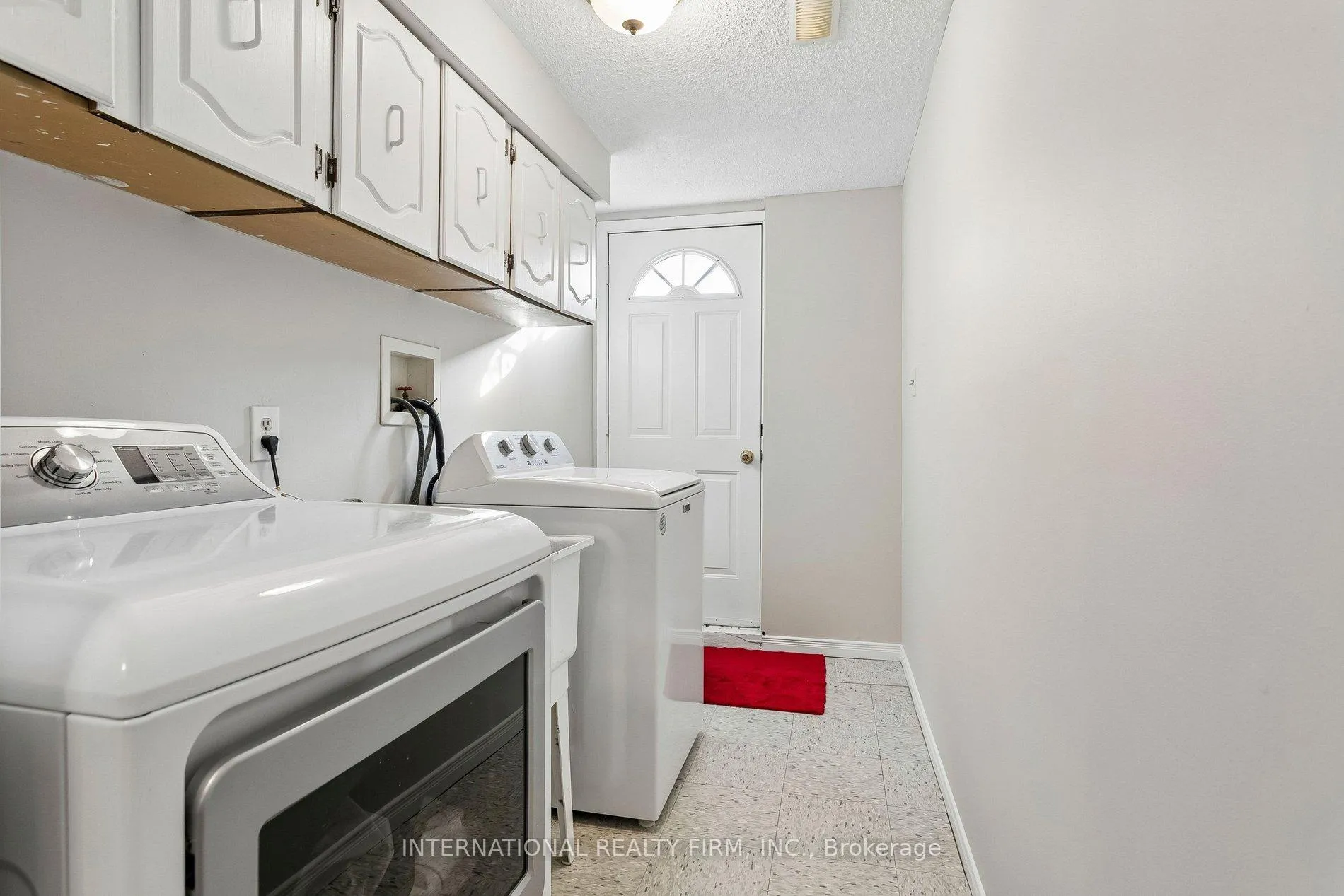 Photo 27 of 1326 Roxborough Crescent, Burlington, Palmer — HOMEH
