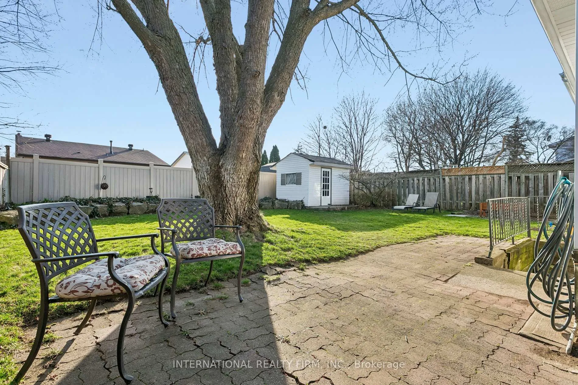 Photo 30 of 1326 Roxborough Crescent, Burlington, Palmer — HOMEH