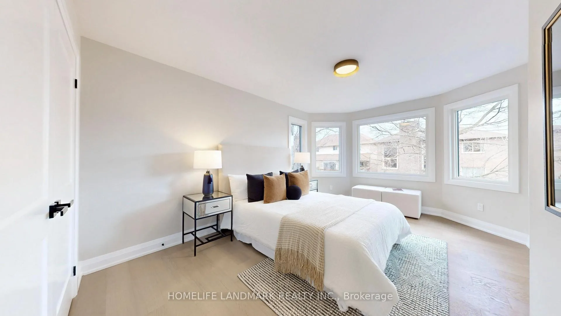 Photo 13 of 93 Gilbank Drive, Aurora, Aurora Heights — HOMEH