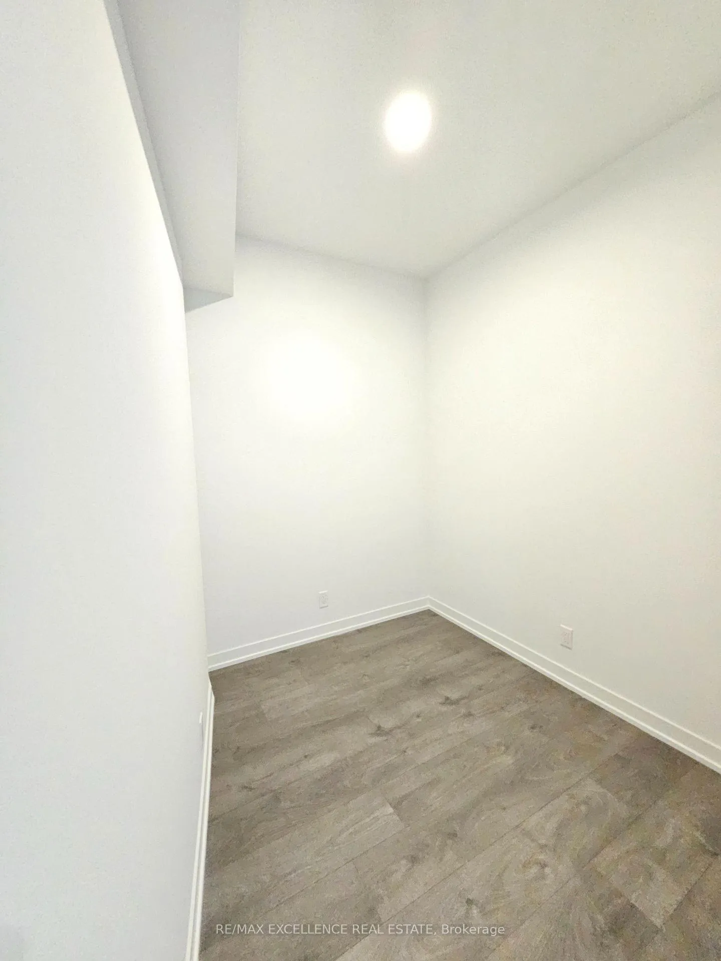 Photo 3 of Unit 2803, 39 Mary Street, Barrie, City Centre — HOMEH